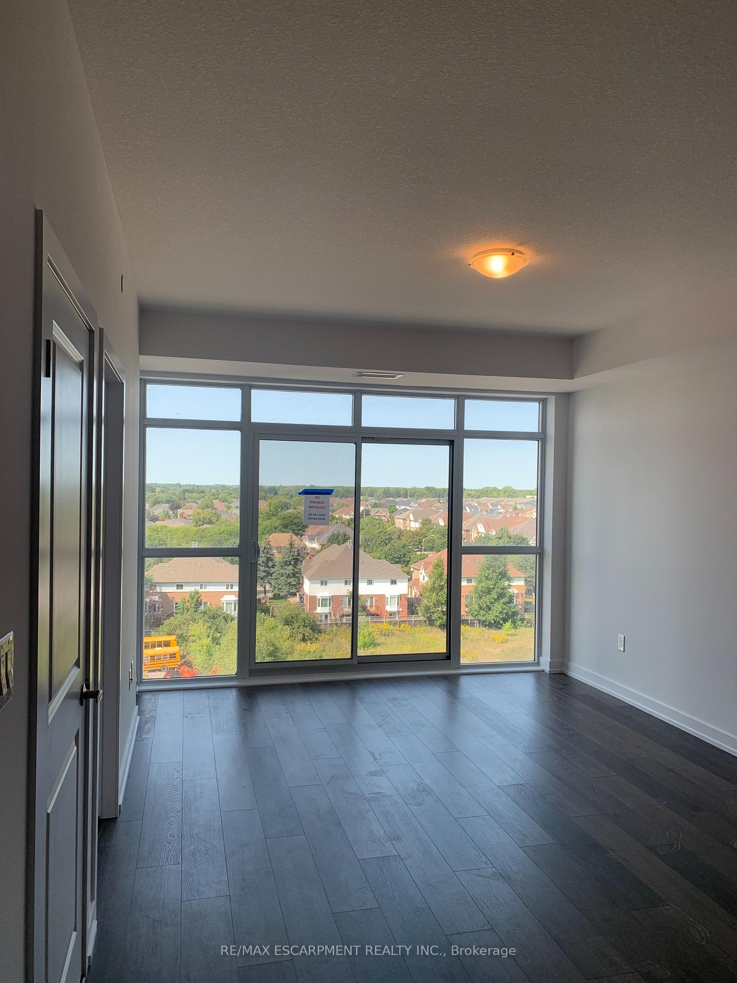 Photo 4 of Unit 703, 450 Dundas Street E, Hamilton, Waterdown — HOMEH