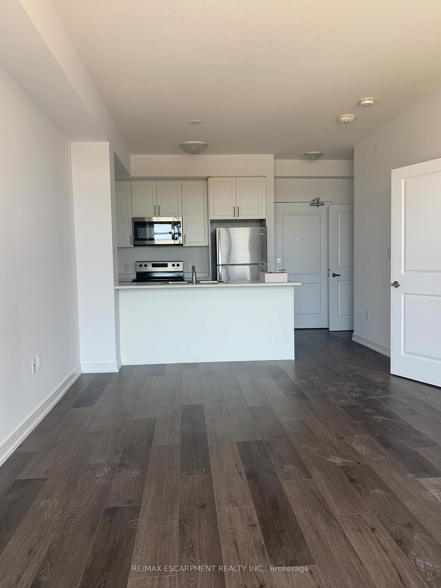 Photo 6 of Unit 703, 450 Dundas Street E, Hamilton, Waterdown — HOMEH