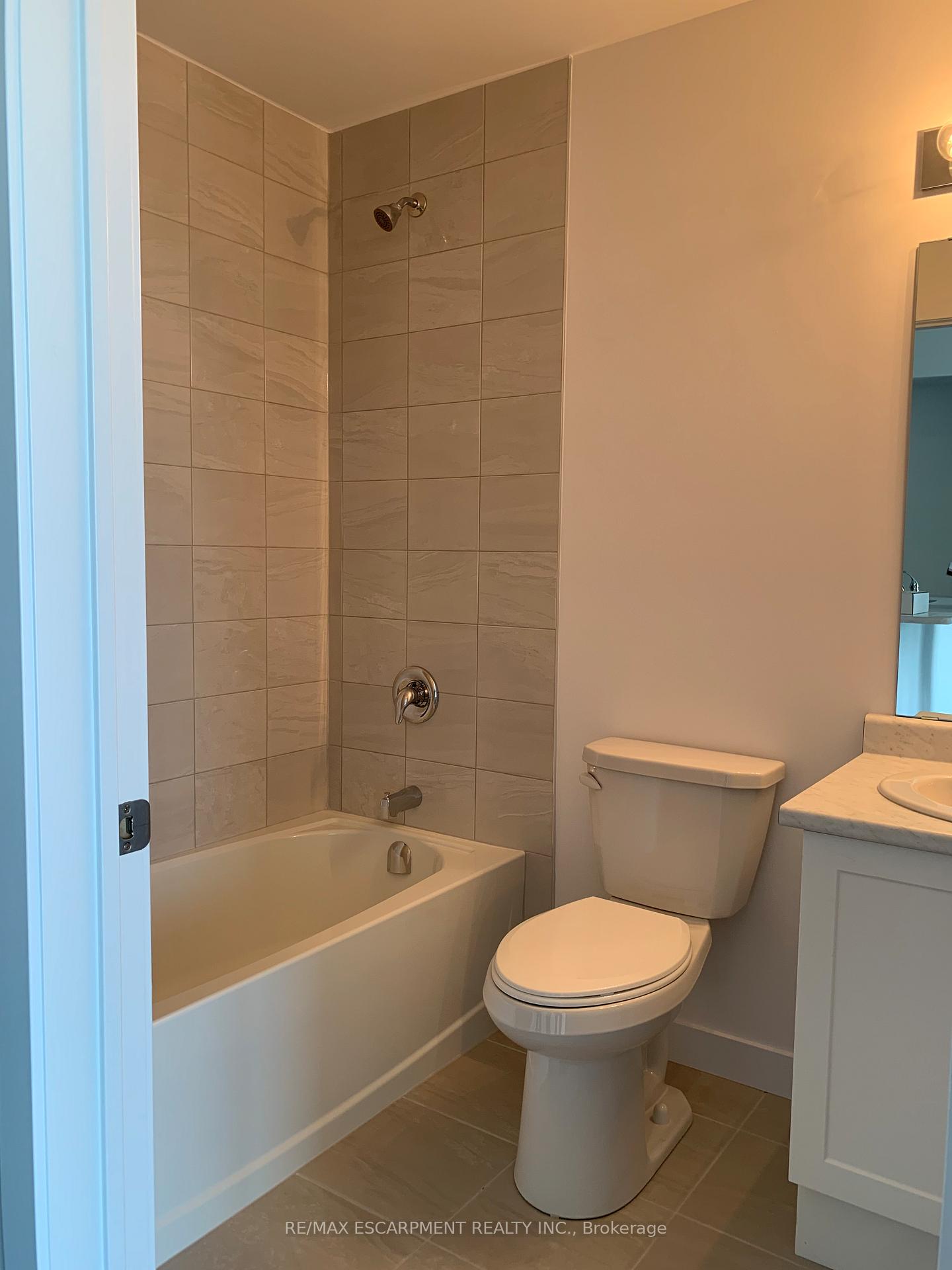 Photo 8 of Unit 703, 450 Dundas Street E, Hamilton, Waterdown — HOMEH