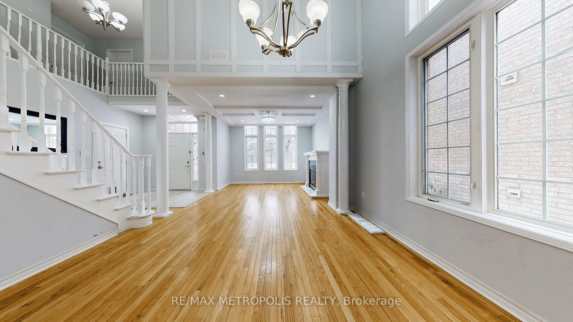 Photo 7 of 183 Valmont Court, Hamilton, Ancaster — HOMEH