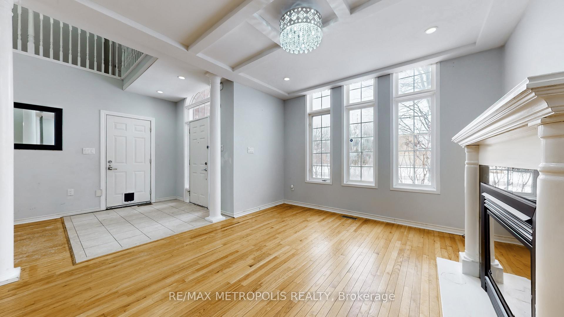 Photo 11 of 183 Valmont Court, Hamilton, Ancaster — HOMEH