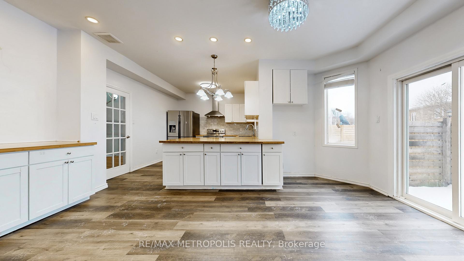 Photo 18 of 183 Valmont Court, Hamilton, Ancaster — HOMEH