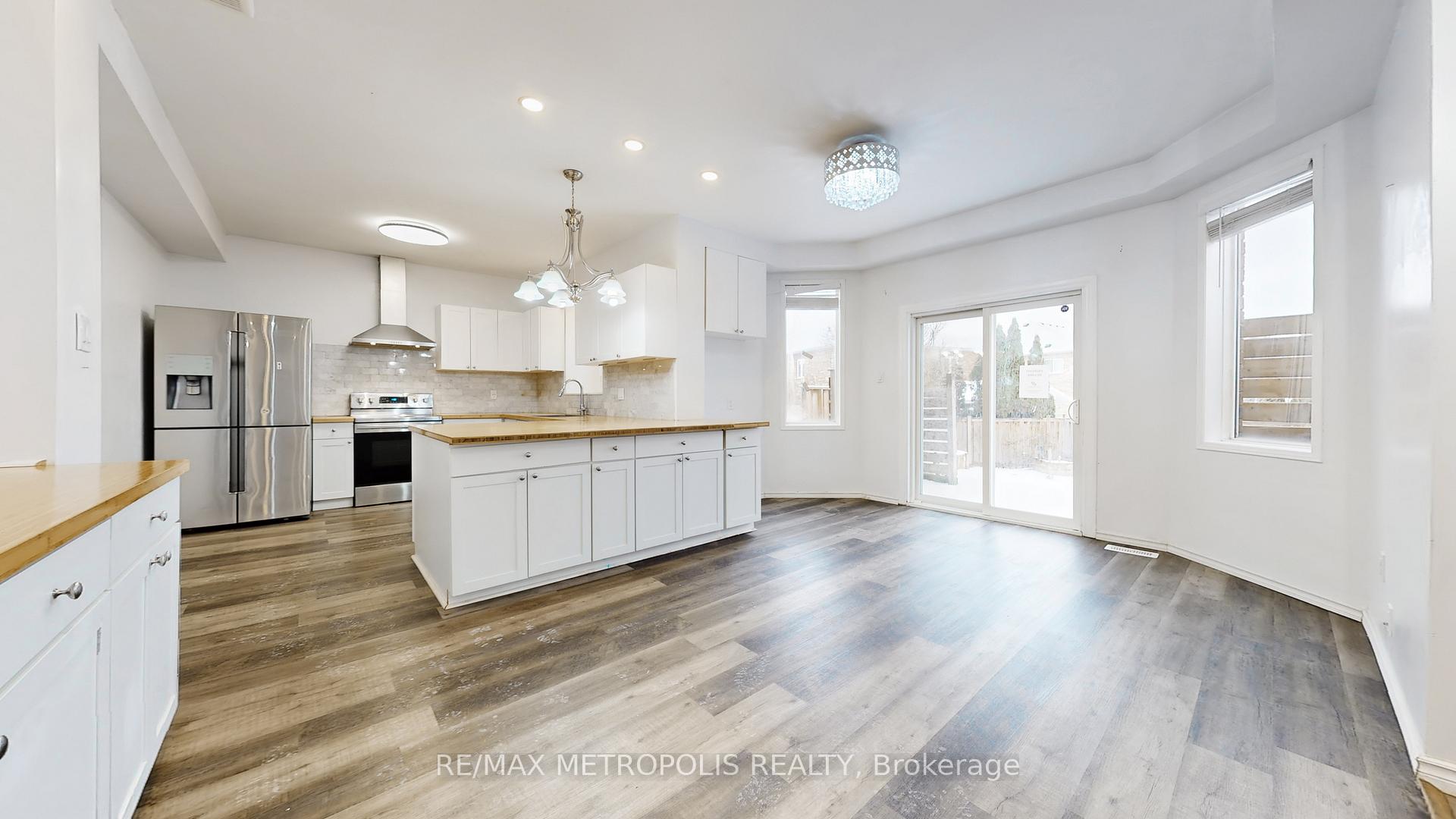 Photo 19 of 183 Valmont Court, Hamilton, Ancaster — HOMEH