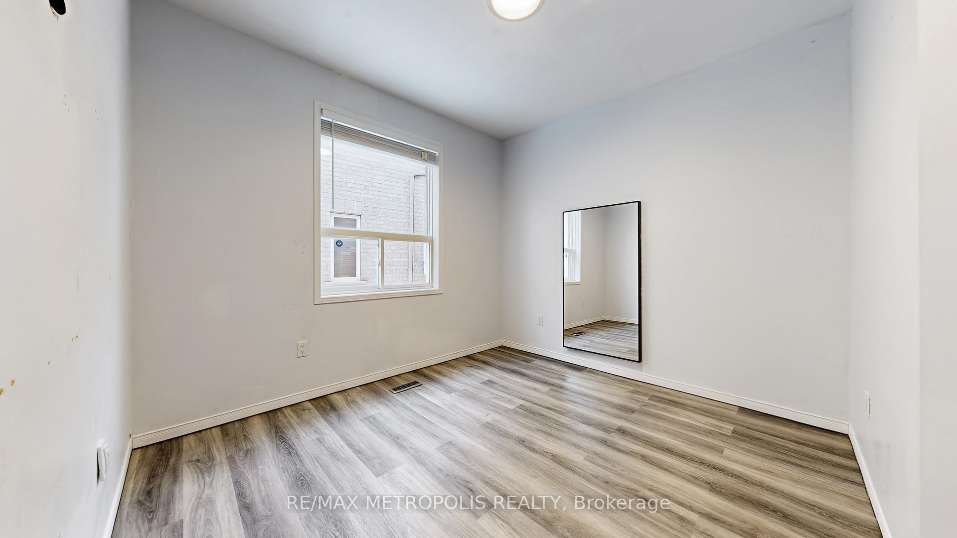 Photo 21 of 183 Valmont Court, Hamilton, Ancaster — HOMEH