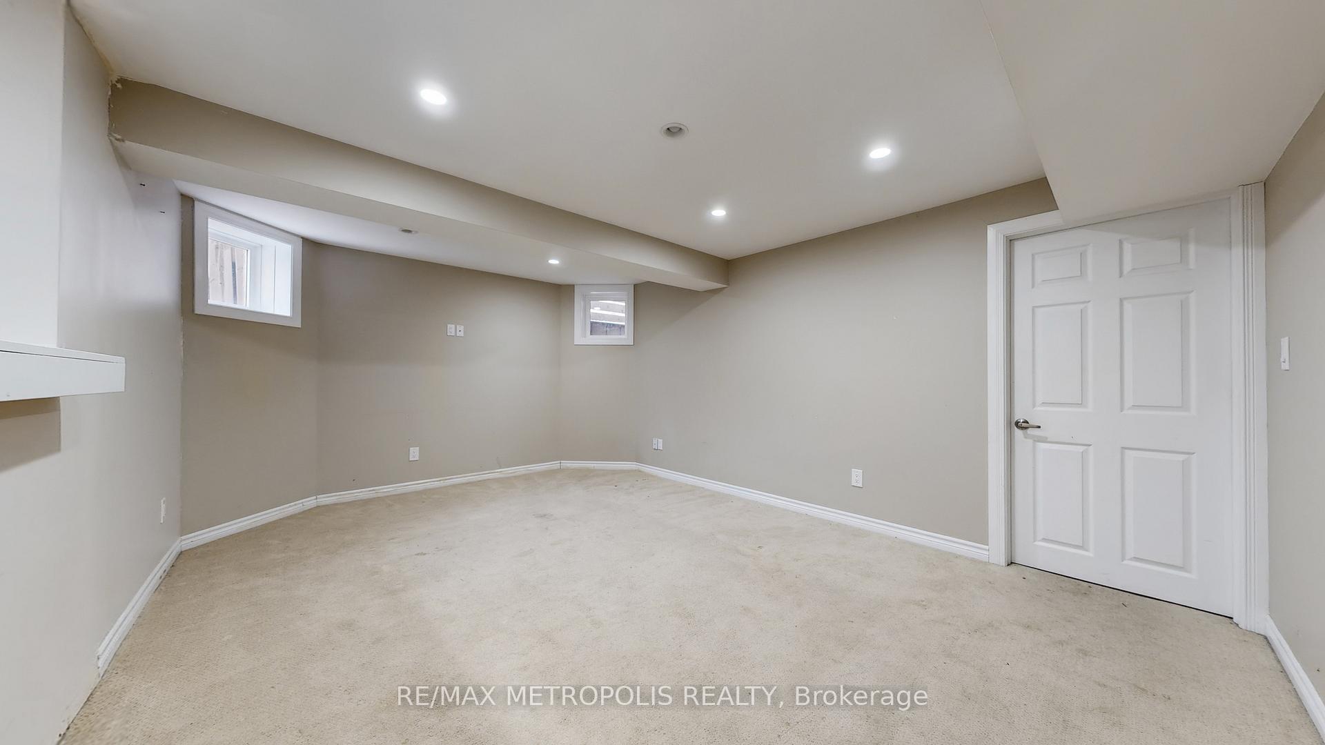 Photo 30 of 183 Valmont Court, Hamilton, Ancaster — HOMEH
