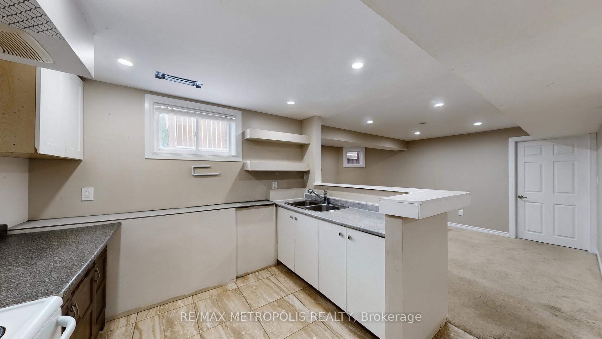 Photo 33 of 183 Valmont Court, Hamilton, Ancaster — HOMEH