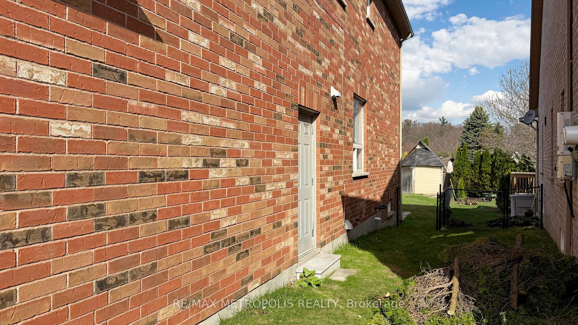 Photo 44 of 183 Valmont Court, Hamilton, Ancaster — HOMEH