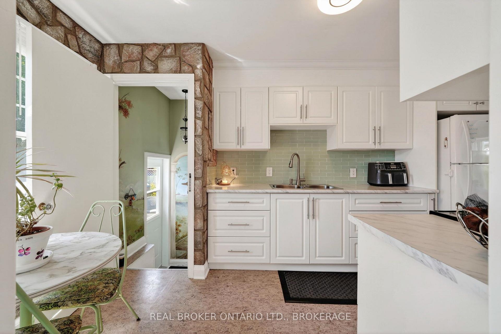 Photo 12 of 506 Rivier Place, Cornwall, Cornwall — HOMEH