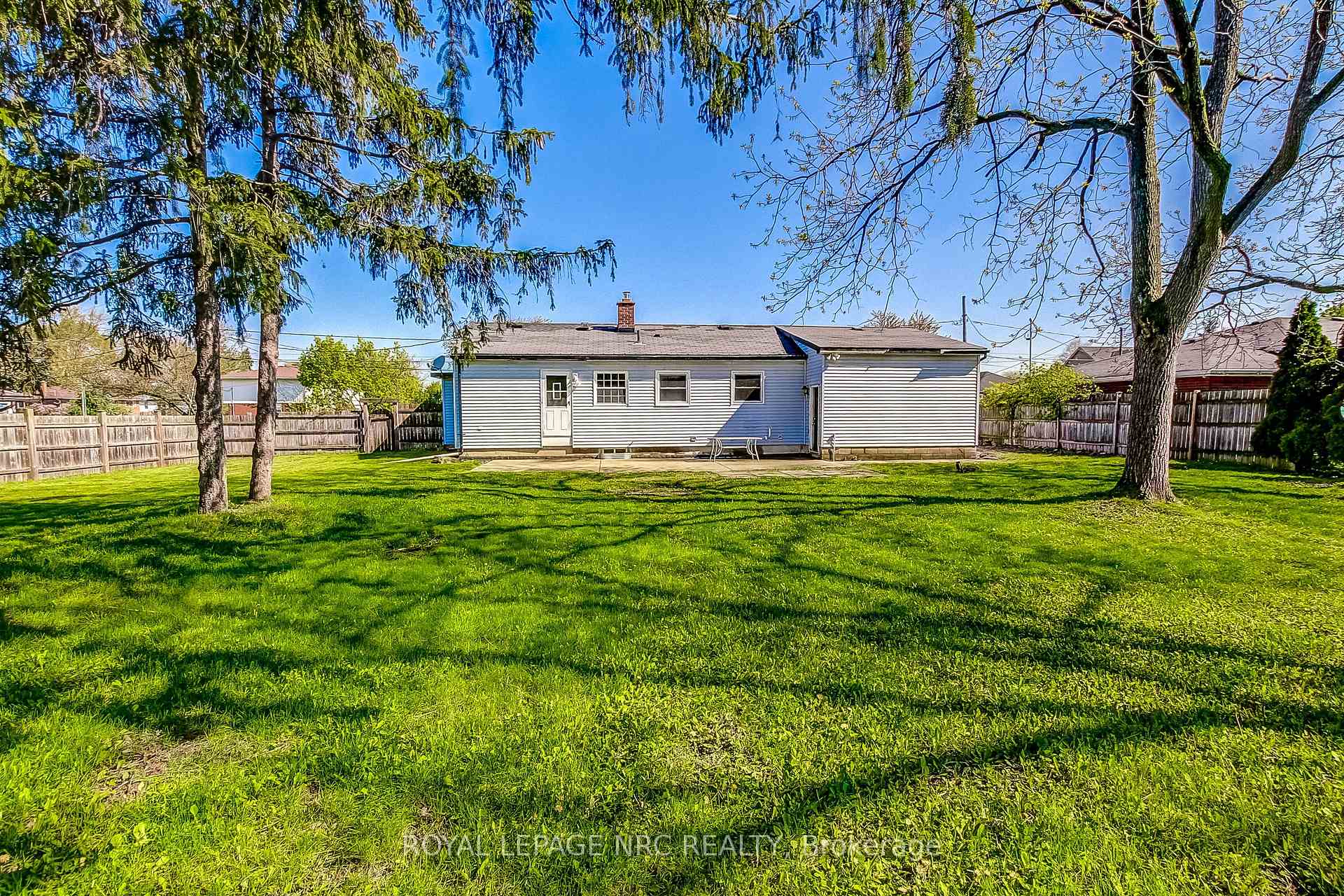Photo 5 of 60 Valley Road, St. Catharines, Rykert/Vansickle — HOMEH