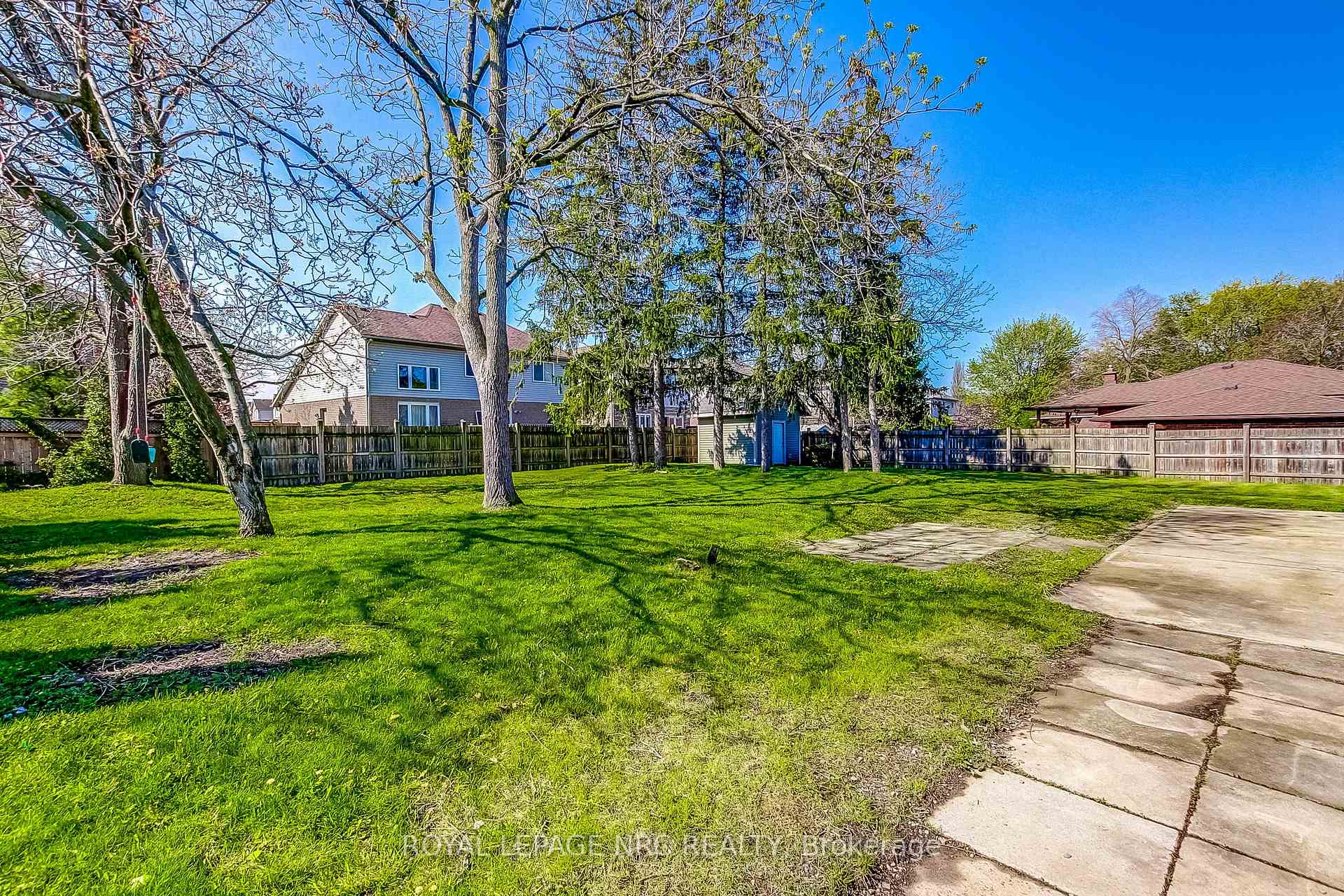 Photo 27 of 60 Valley Road, St. Catharines, Rykert/Vansickle — HOMEH