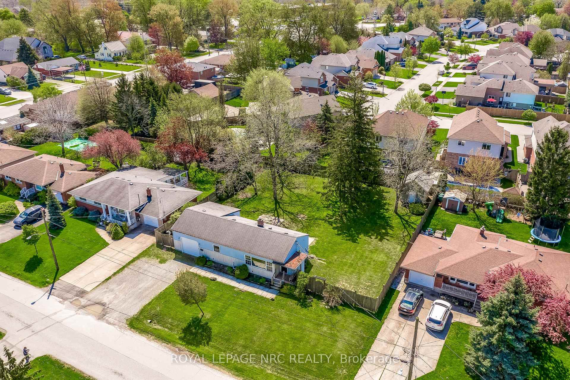 Photo 35 of 60 Valley Road, St. Catharines, Rykert/Vansickle — HOMEH