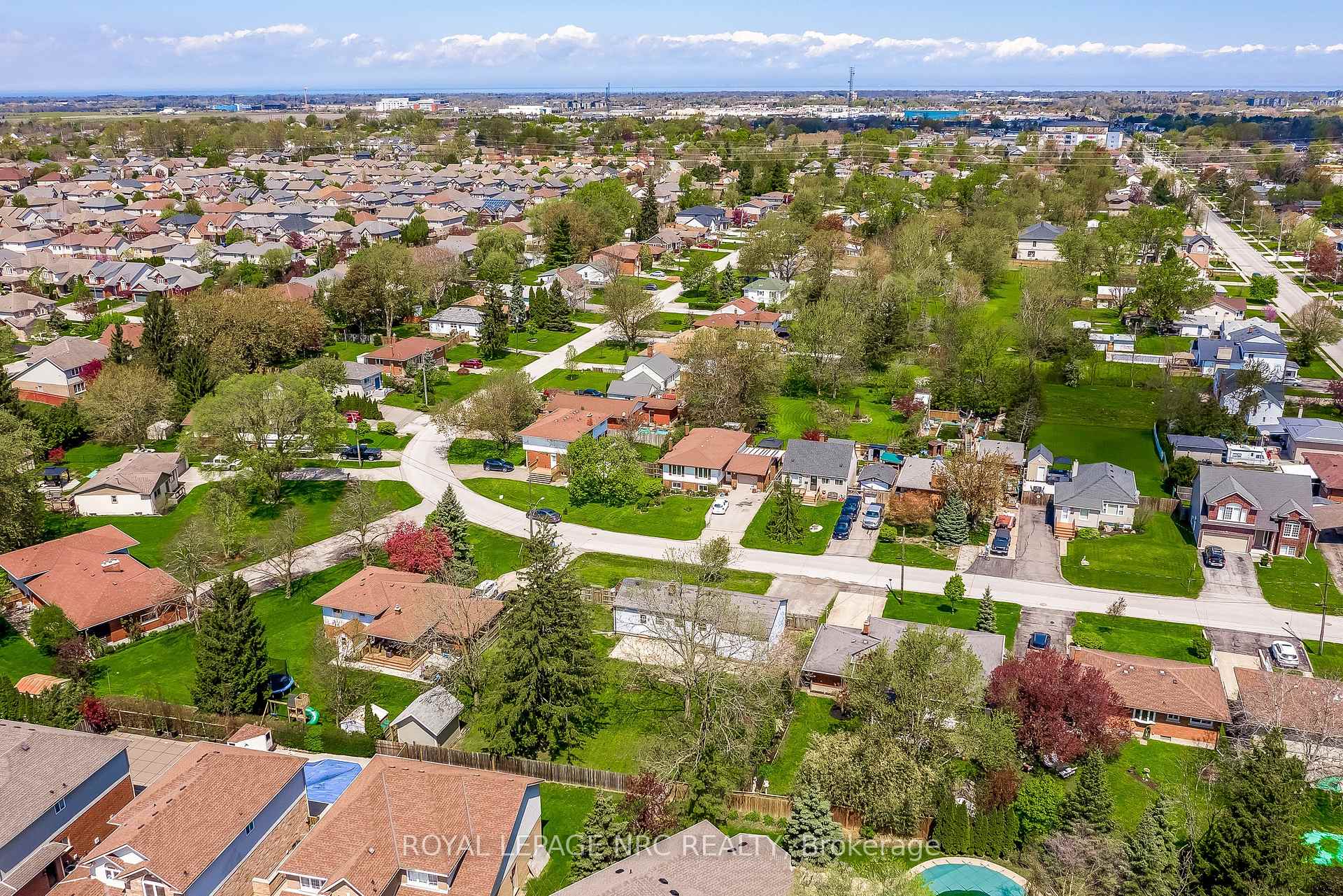 Photo 41 of 60 Valley Road, St. Catharines, Rykert/Vansickle — HOMEH