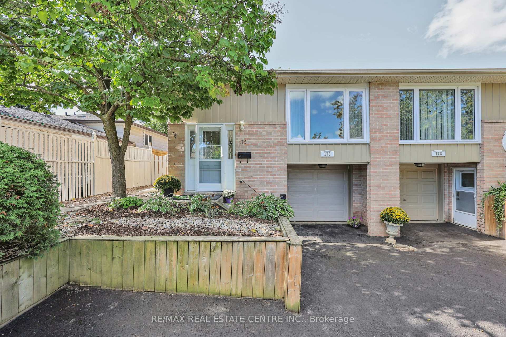 Photo 3 of 175 Burbank Crescent, Orangeville — HOMEH