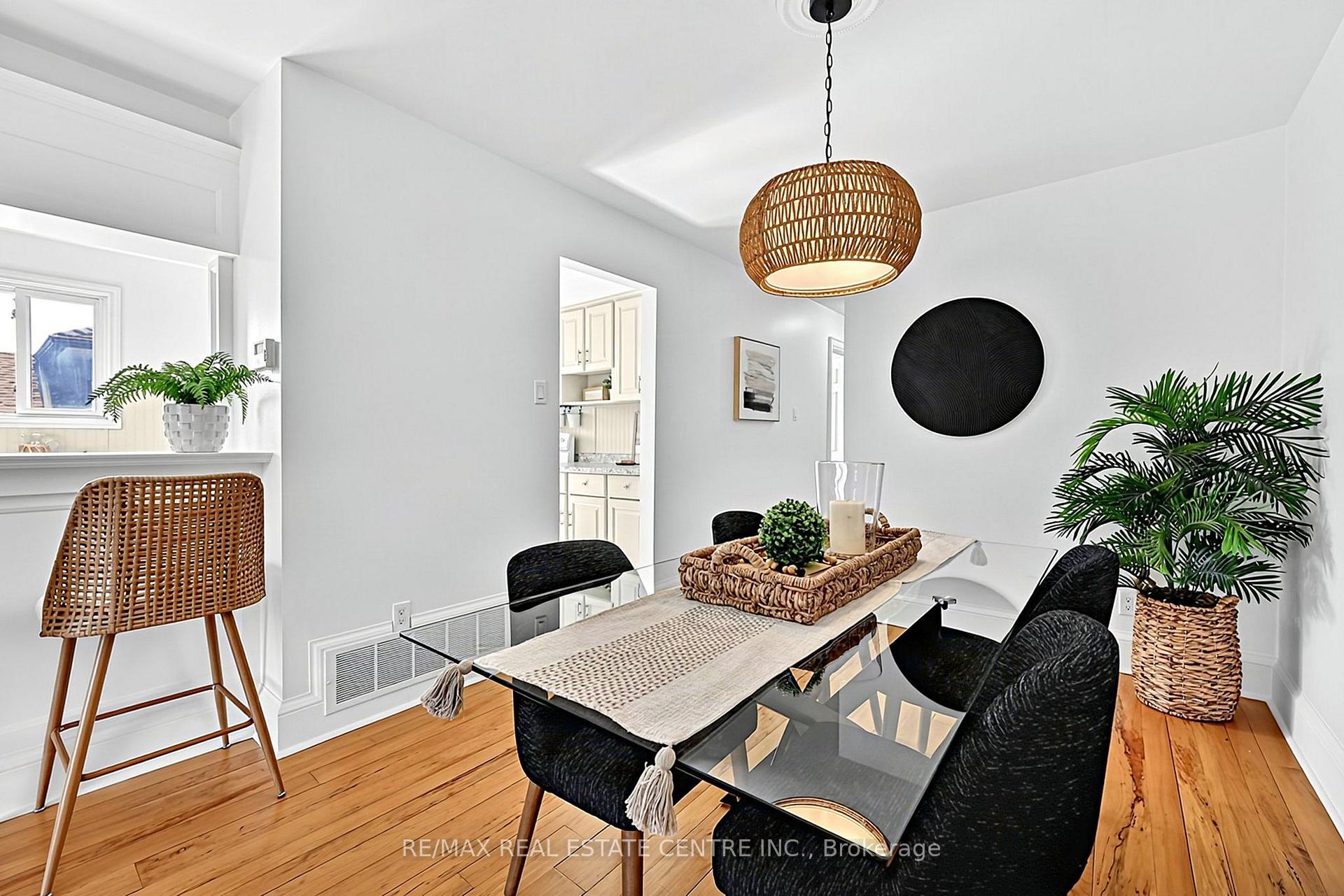 Photo 13 of 175 Burbank Crescent, Orangeville — HOMEH