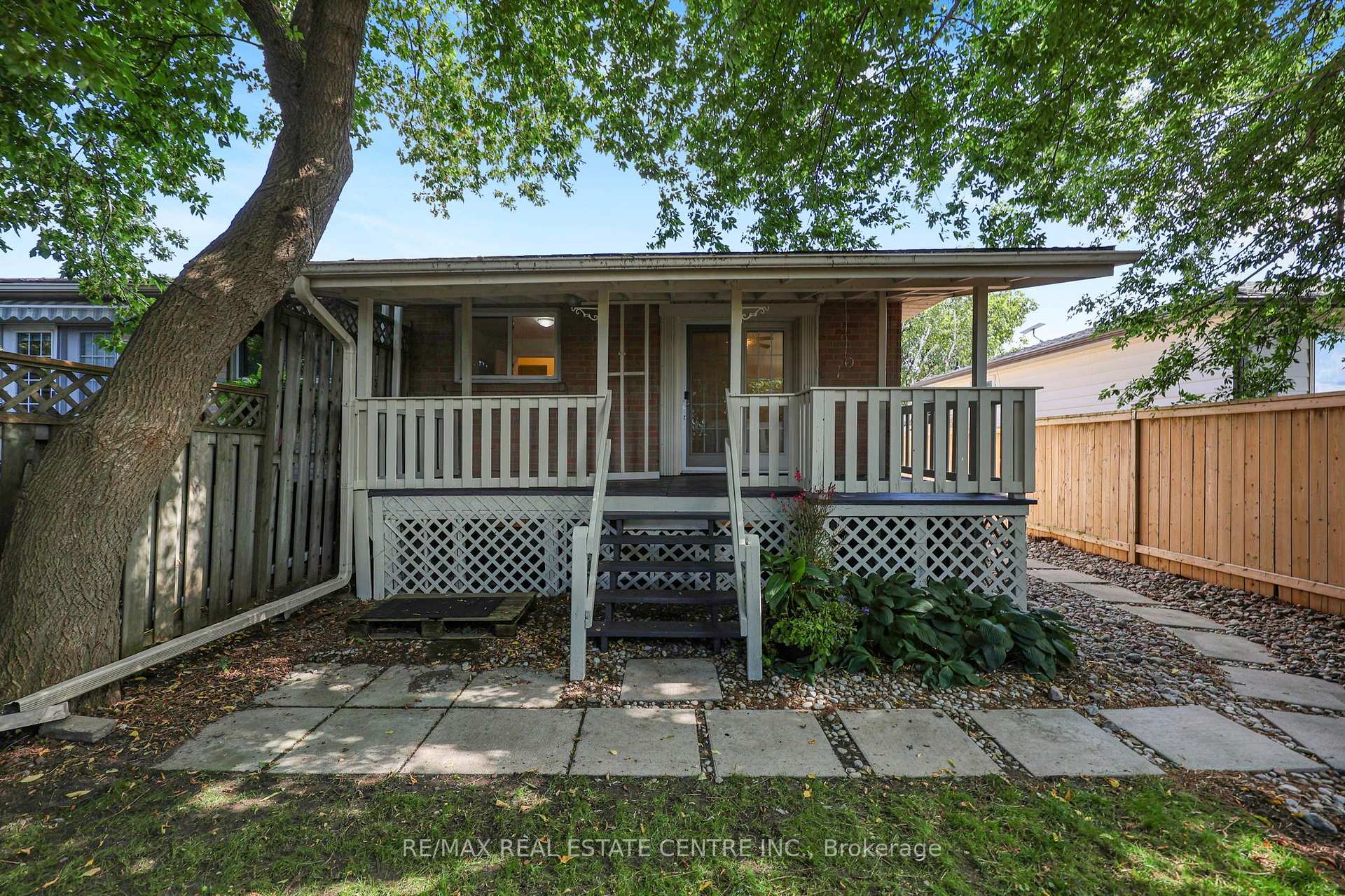 Photo 38 of 175 Burbank Crescent, Orangeville — HOMEH