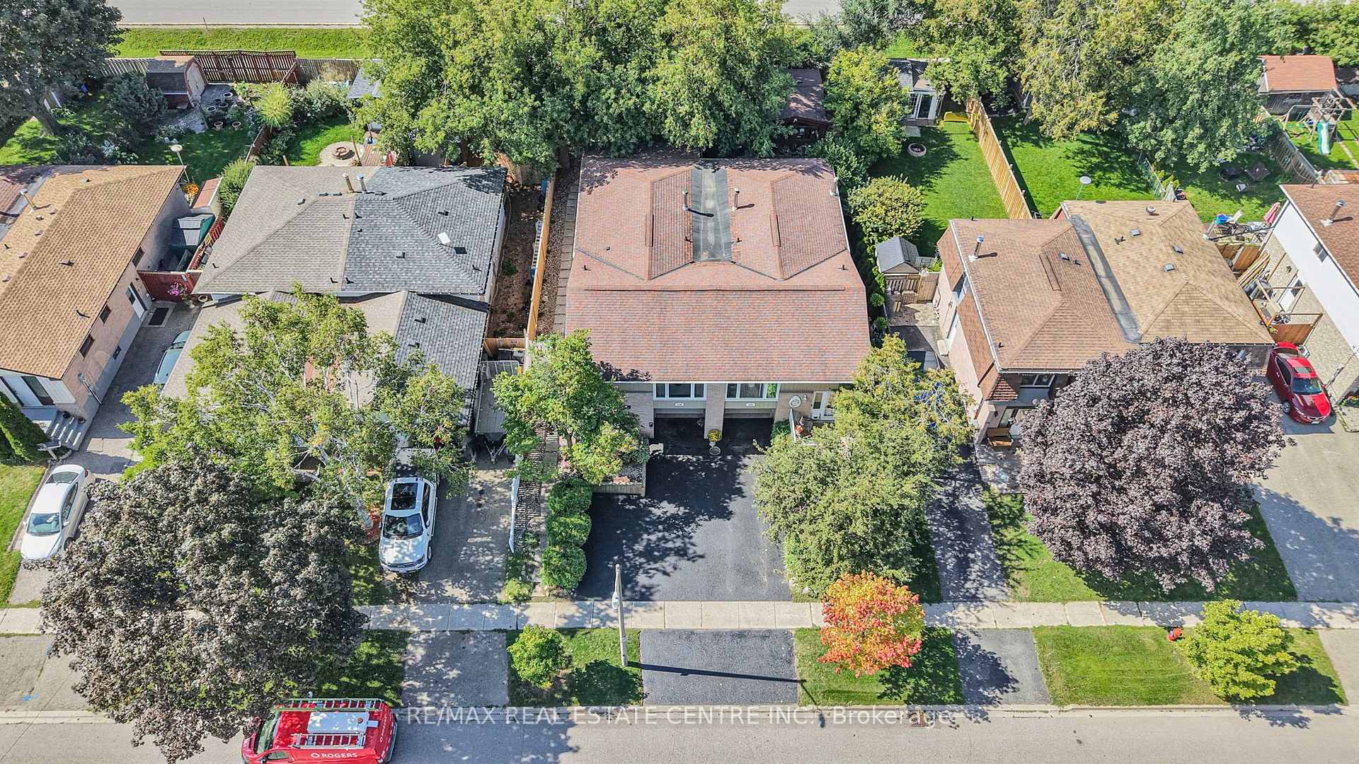 Photo 45 of 175 Burbank Crescent, Orangeville — HOMEH