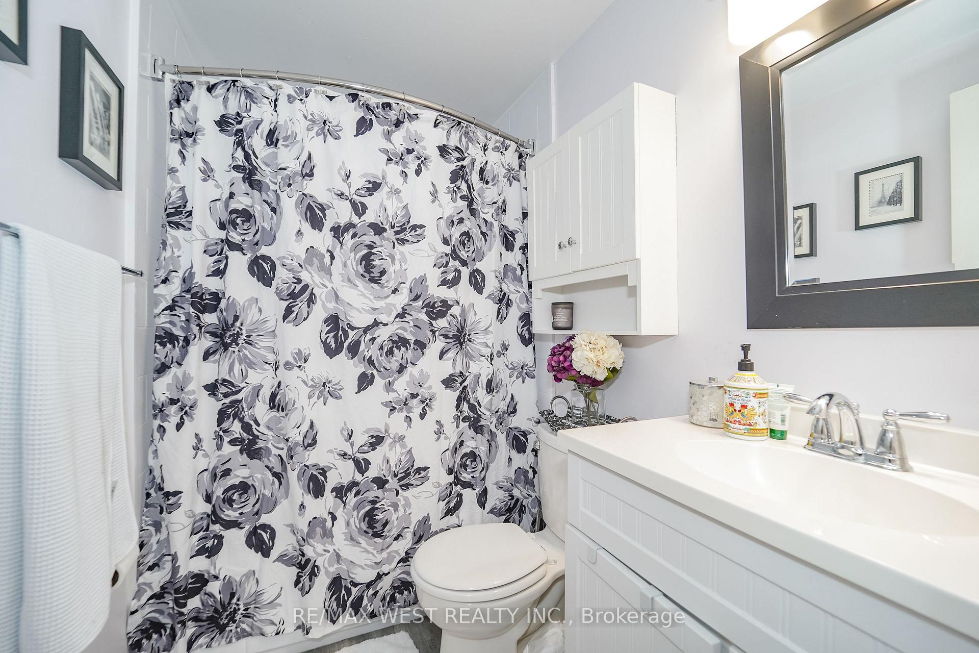 Photo 7 of 1105 Valley Court, Oshawa, Lakeview — HOMEH