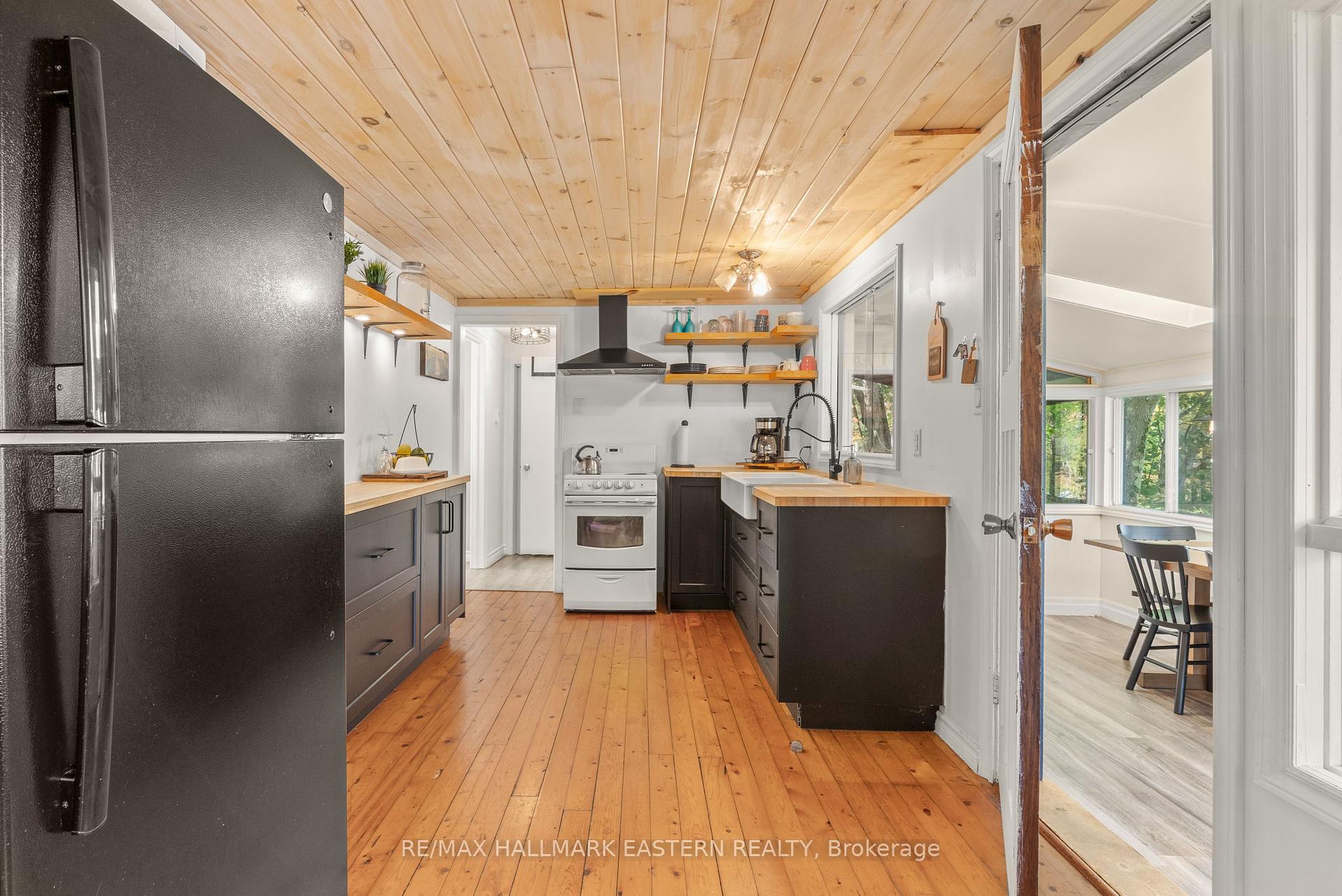 Photo 15 of 2335 Lakeside Road, Douro-Dummer — HOMEH