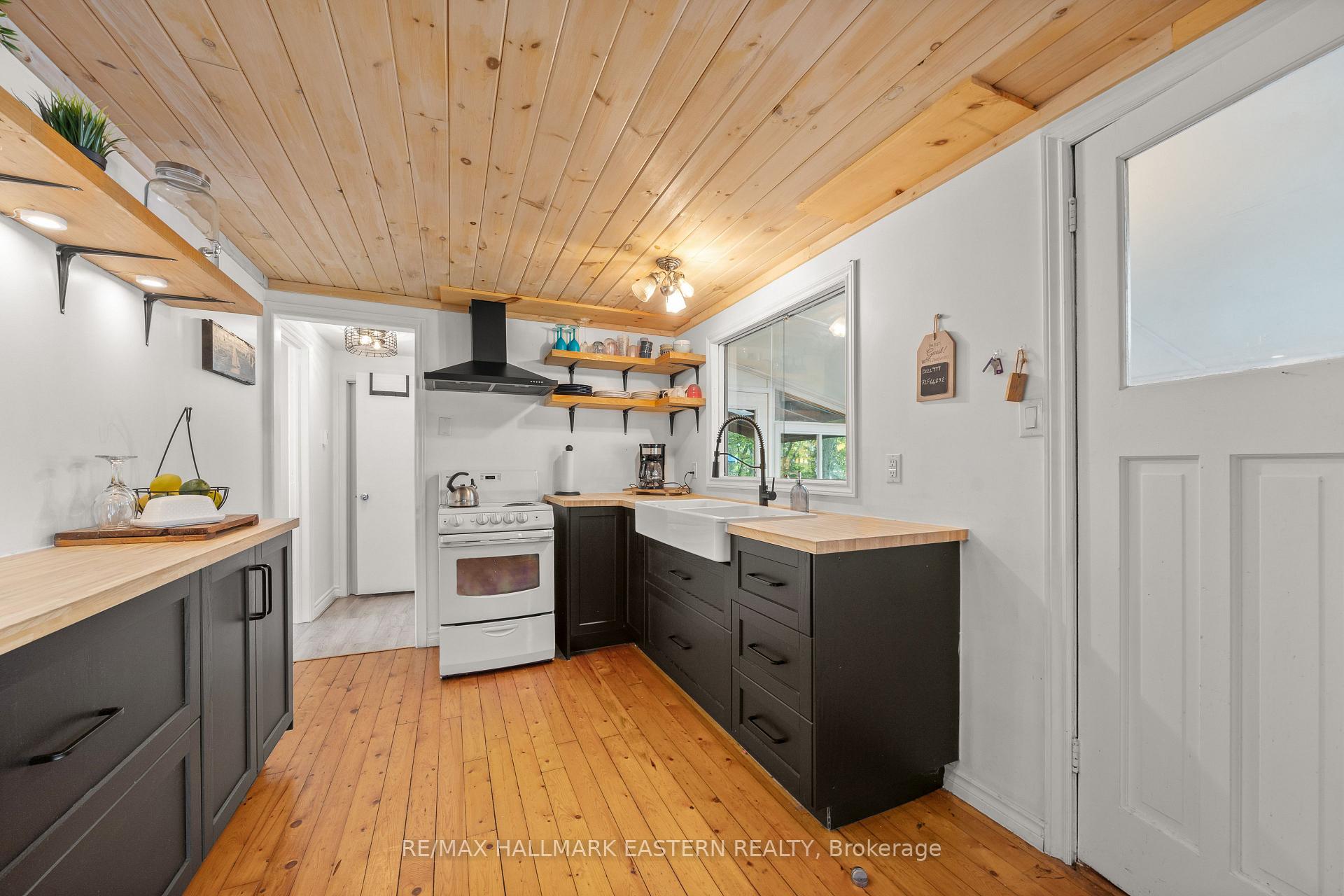 Photo 16 of 2335 Lakeside Road, Douro-Dummer — HOMEH