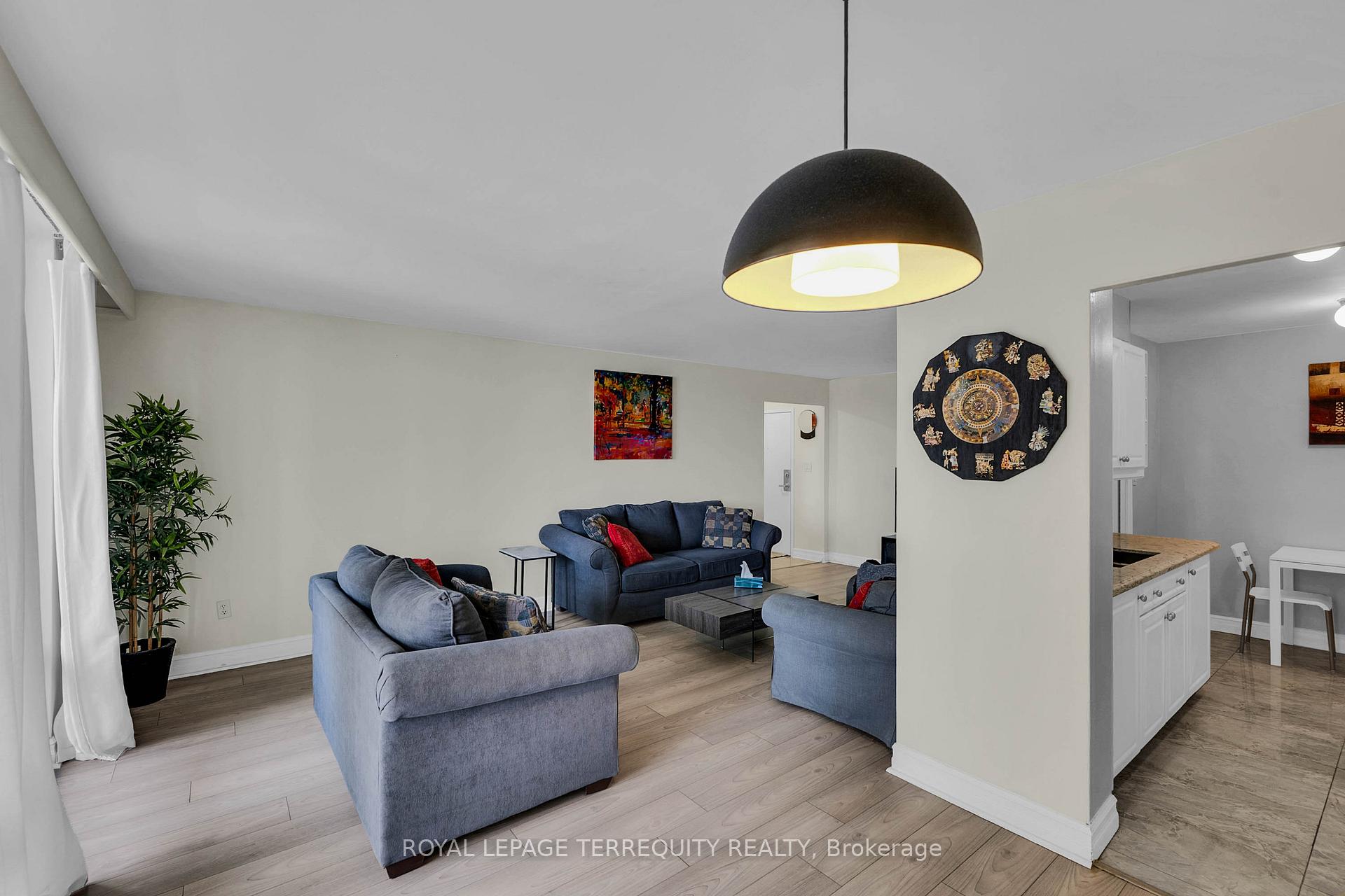 Photo 8 of Unit 1703, 1 Massey Square, Toronto, Crescent Town — HOMEH