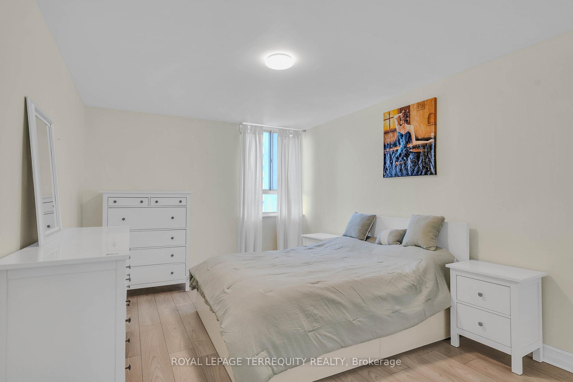 Photo 18 of Unit 1703, 1 Massey Square, Toronto, Crescent Town — HOMEH