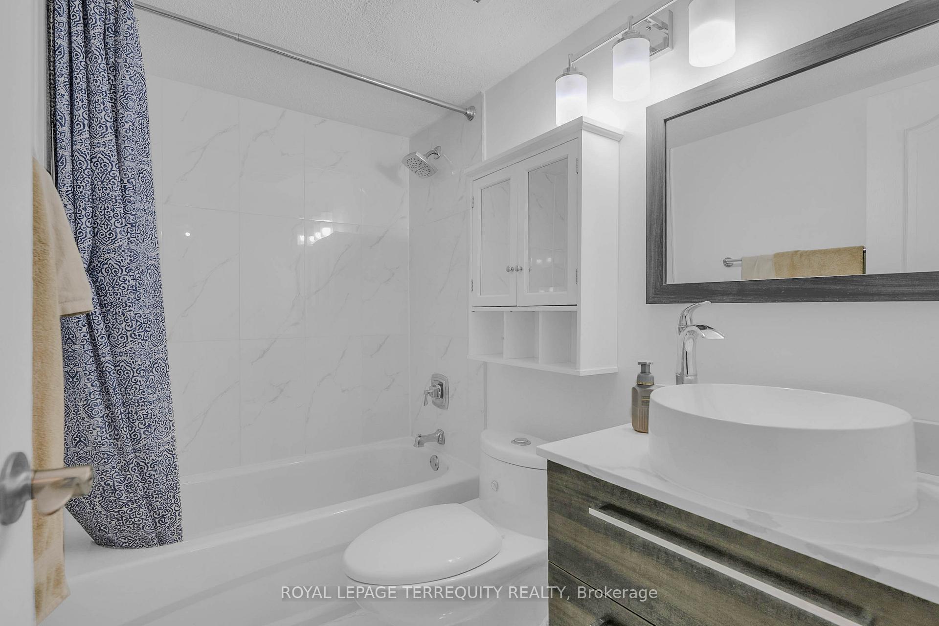 Photo 24 of Unit 1703, 1 Massey Square, Toronto, Crescent Town — HOMEH