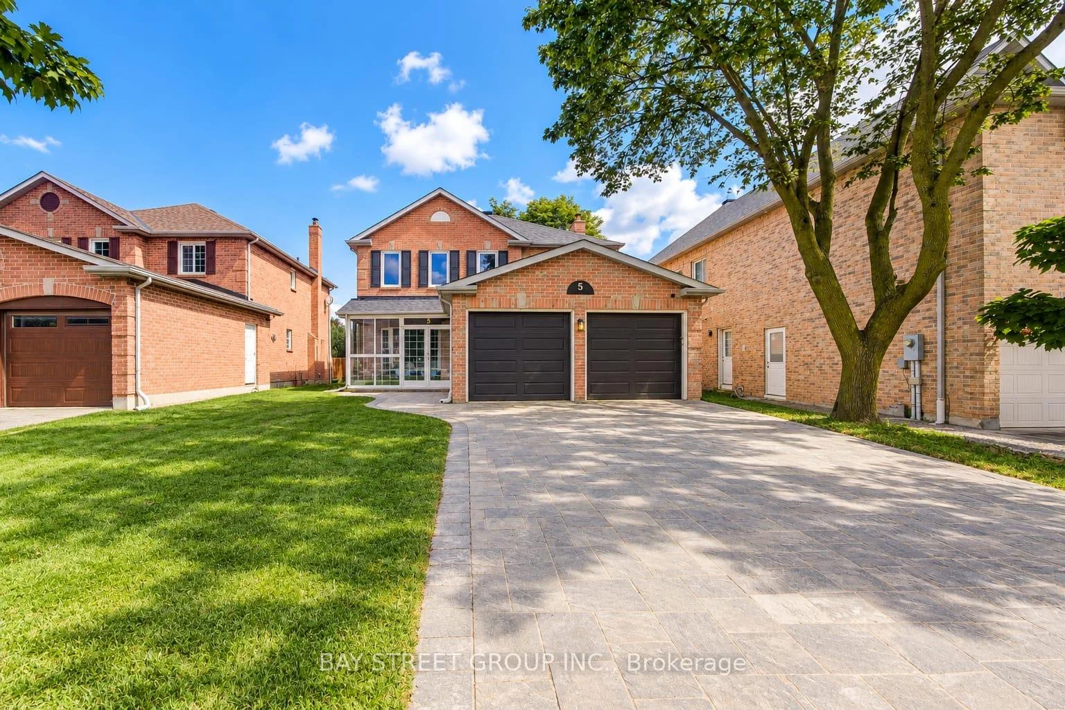 Photo 1 of 5 Captain Francis Drive, Markham, Buttonville — HOMEH