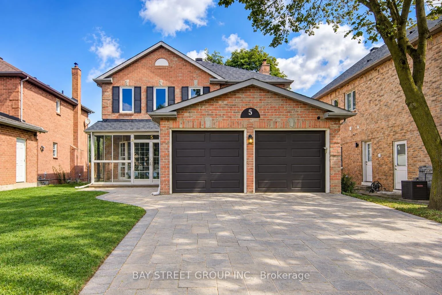 Photo 4 of 5 Captain Francis Drive, Markham, Buttonville — HOMEH