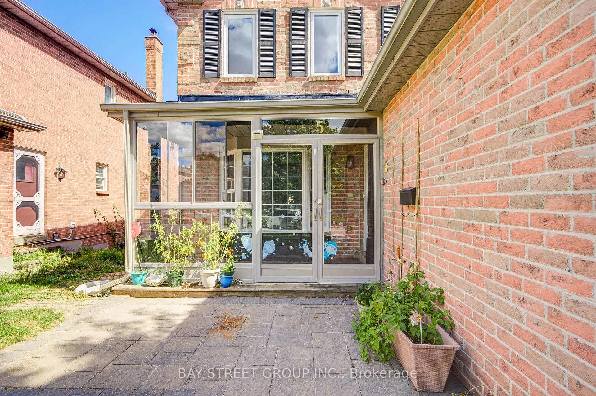 Photo 6 of 5 Captain Francis Drive, Markham, Buttonville — HOMEH