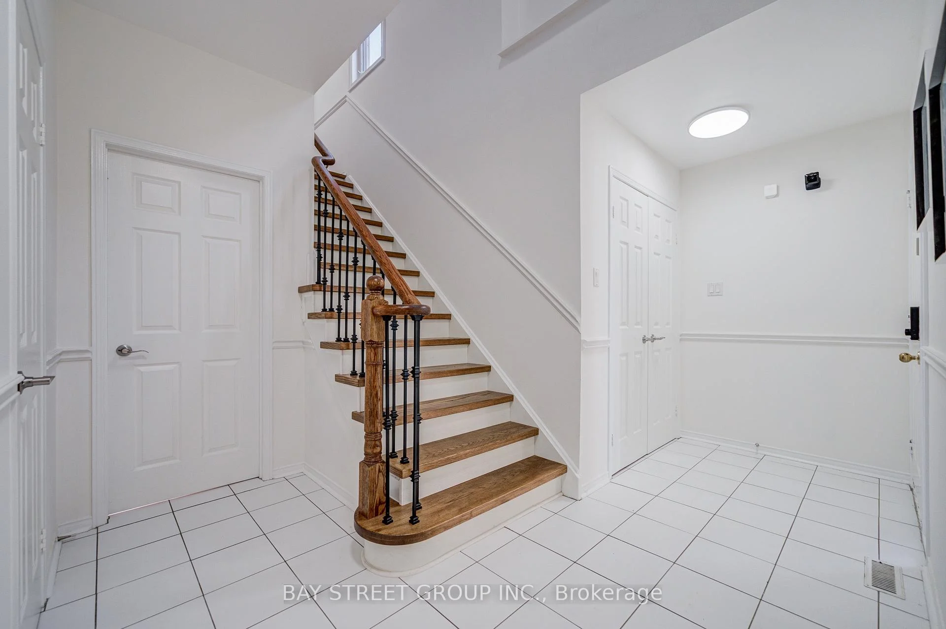Photo 10 of 5 Captain Francis Drive, Markham, Buttonville — HOMEH