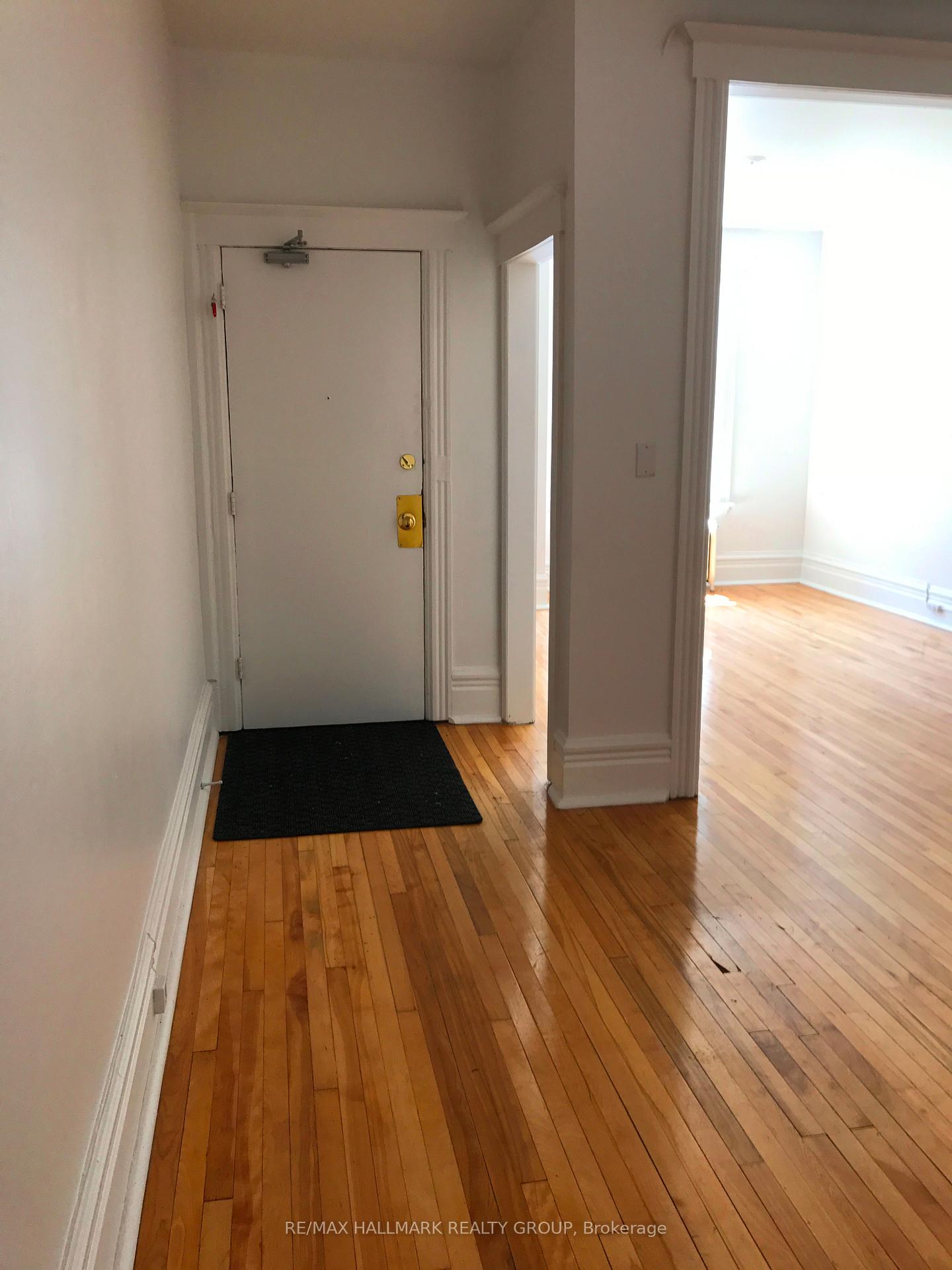 Photo 2 of Unit 5, 421 Lisgar Street, Ottawa, Ottawa Centre — HOMEH