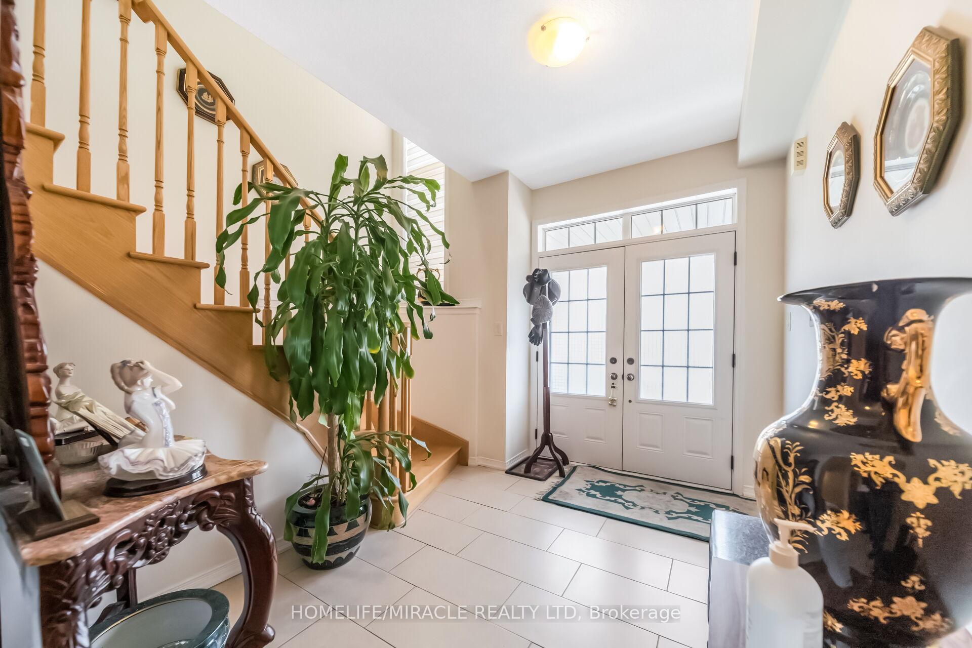 Photo 3 of 14 Abercrombie Crescent, Brampton, Northwest Brampton — HOMEH