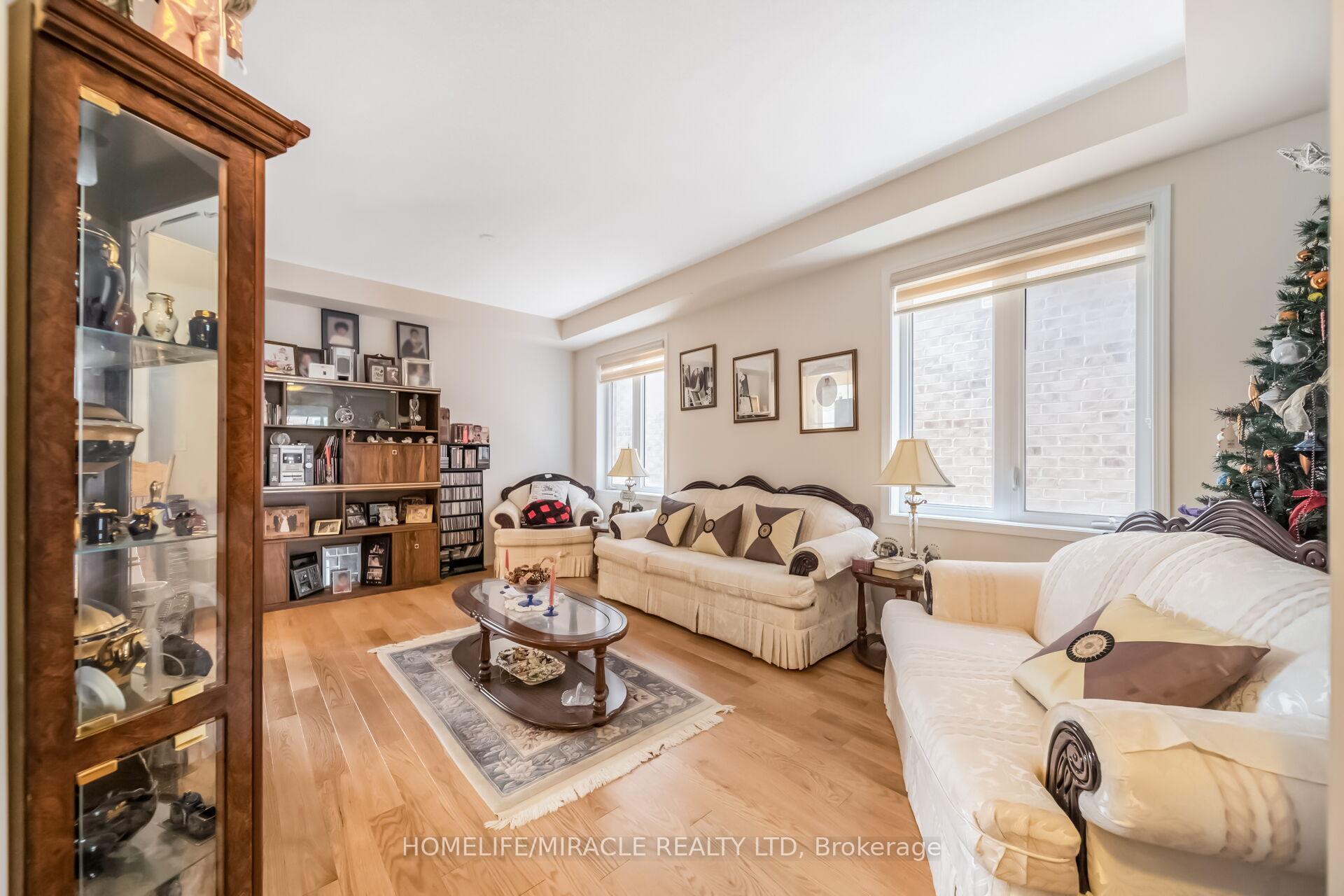 Photo 7 of 14 Abercrombie Crescent, Brampton, Northwest Brampton — HOMEH