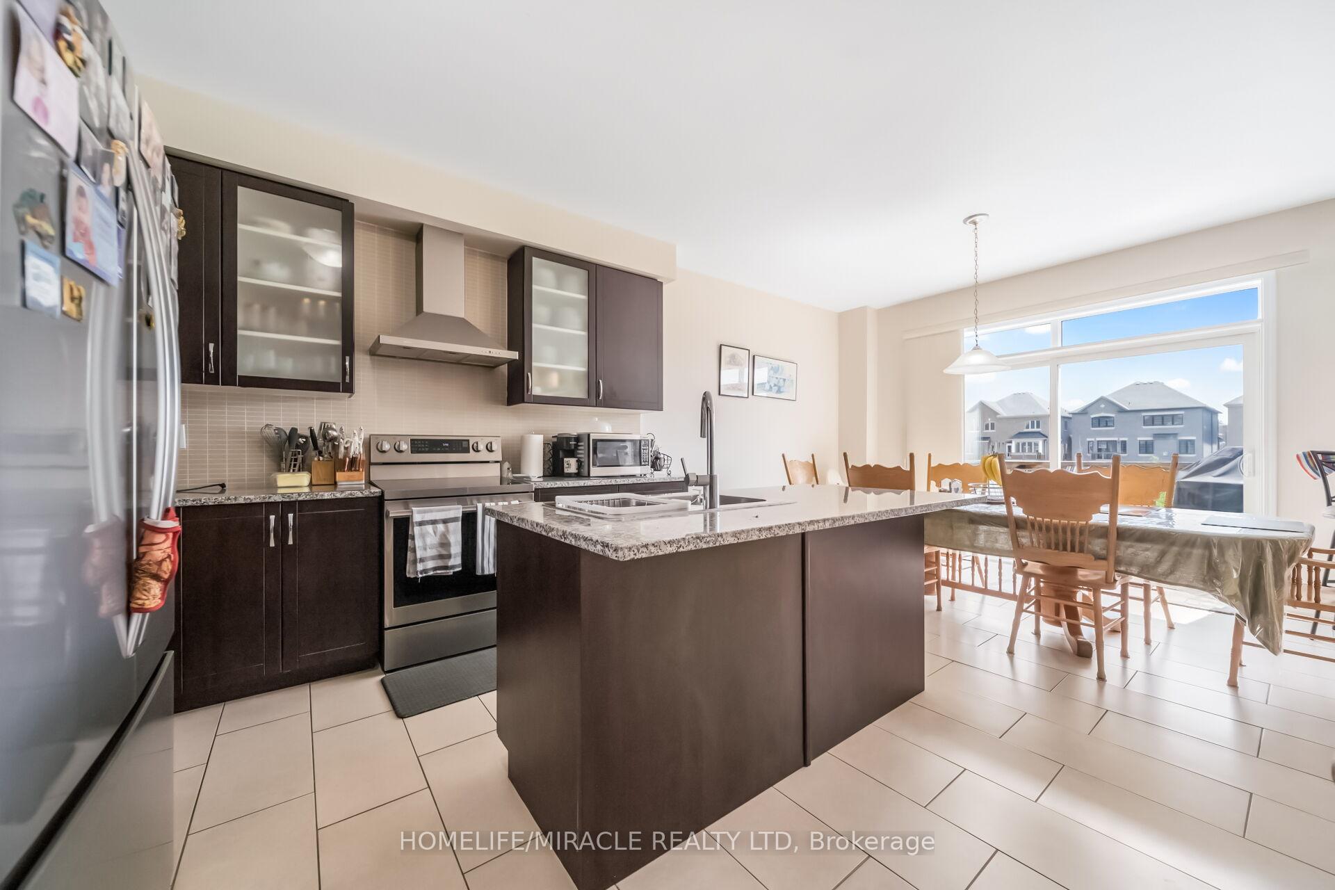 Photo 15 of 14 Abercrombie Crescent, Brampton, Northwest Brampton — HOMEH