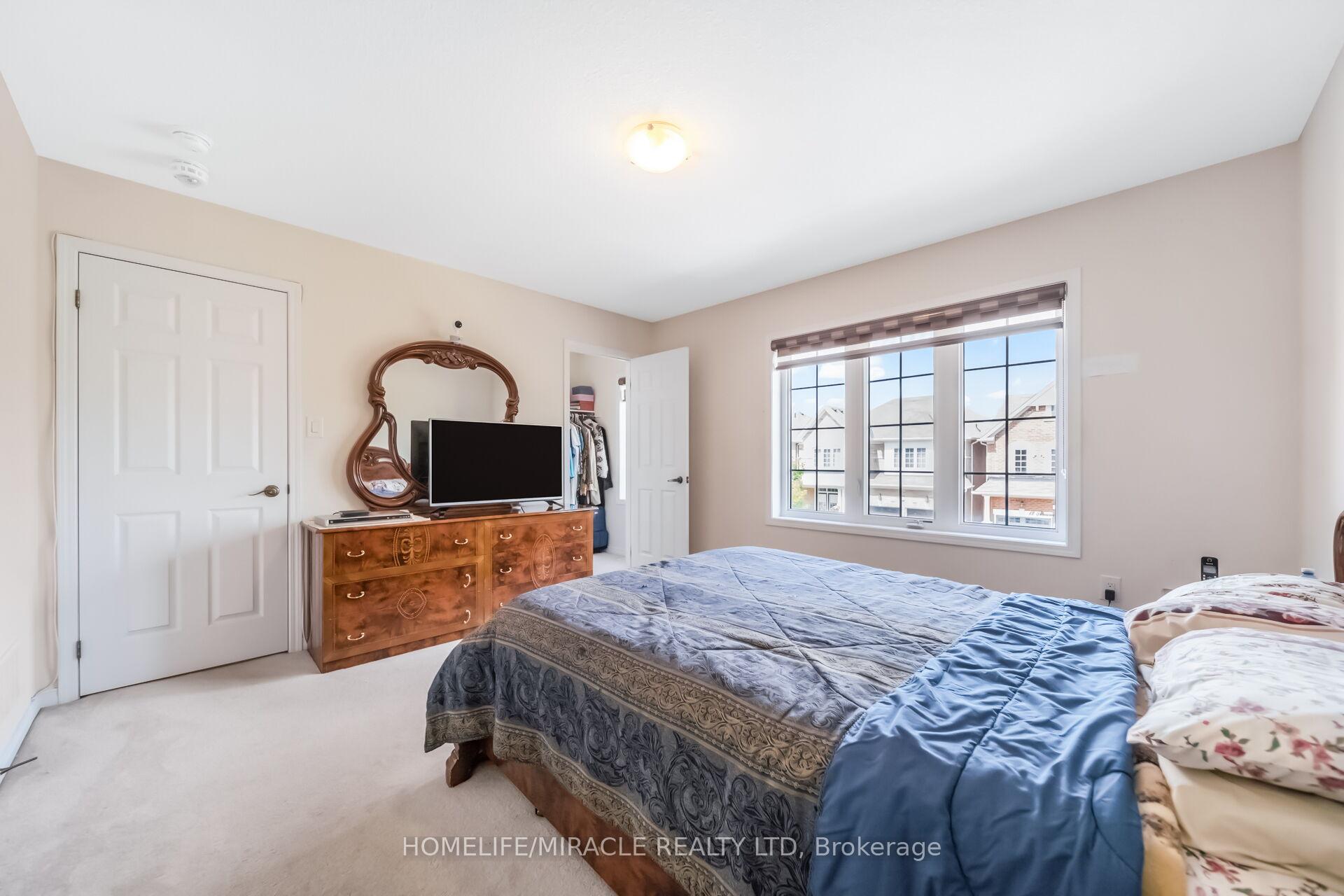 Photo 23 of 14 Abercrombie Crescent, Brampton, Northwest Brampton — HOMEH