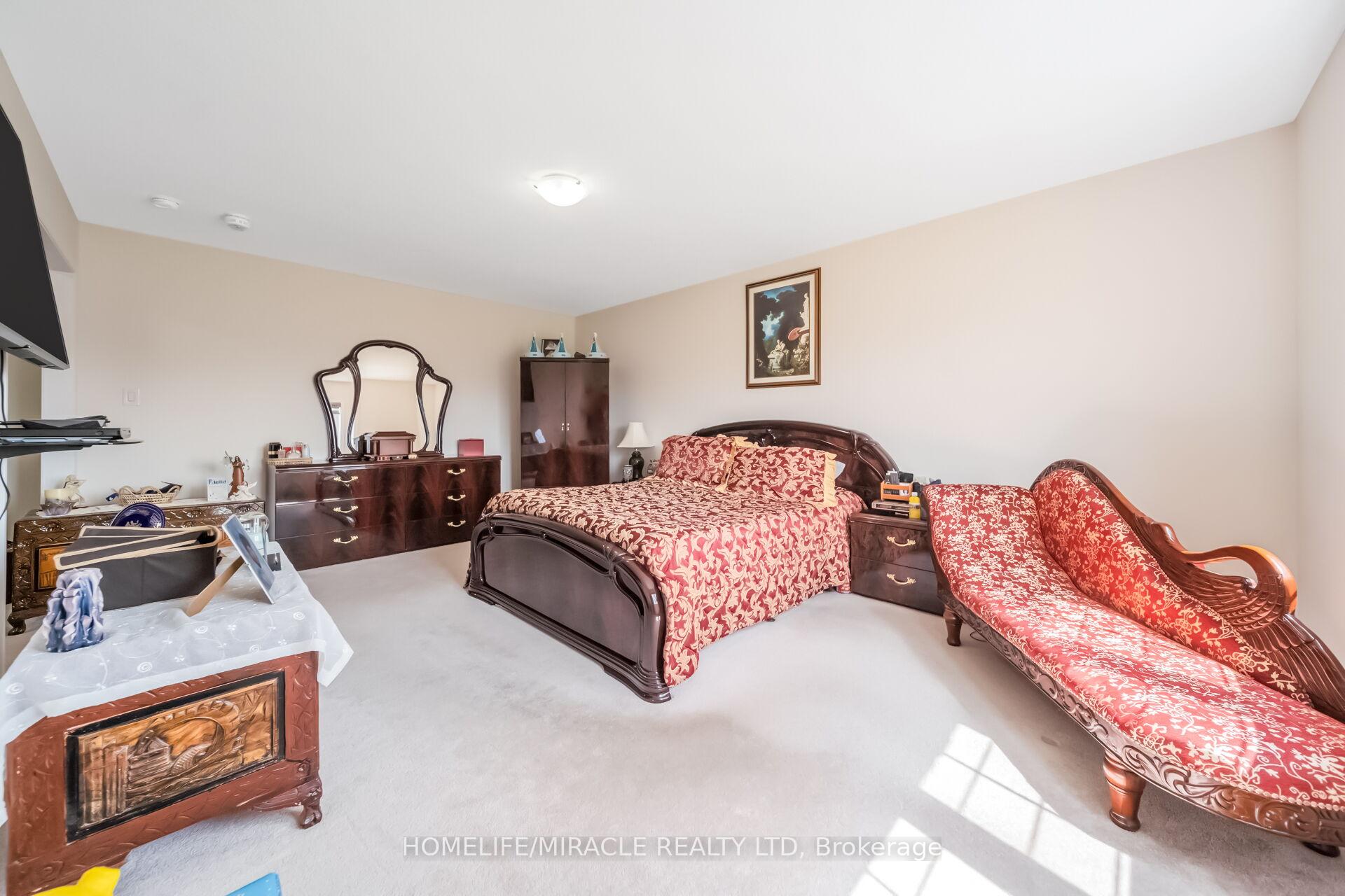 Photo 28 of 14 Abercrombie Crescent, Brampton, Northwest Brampton — HOMEH