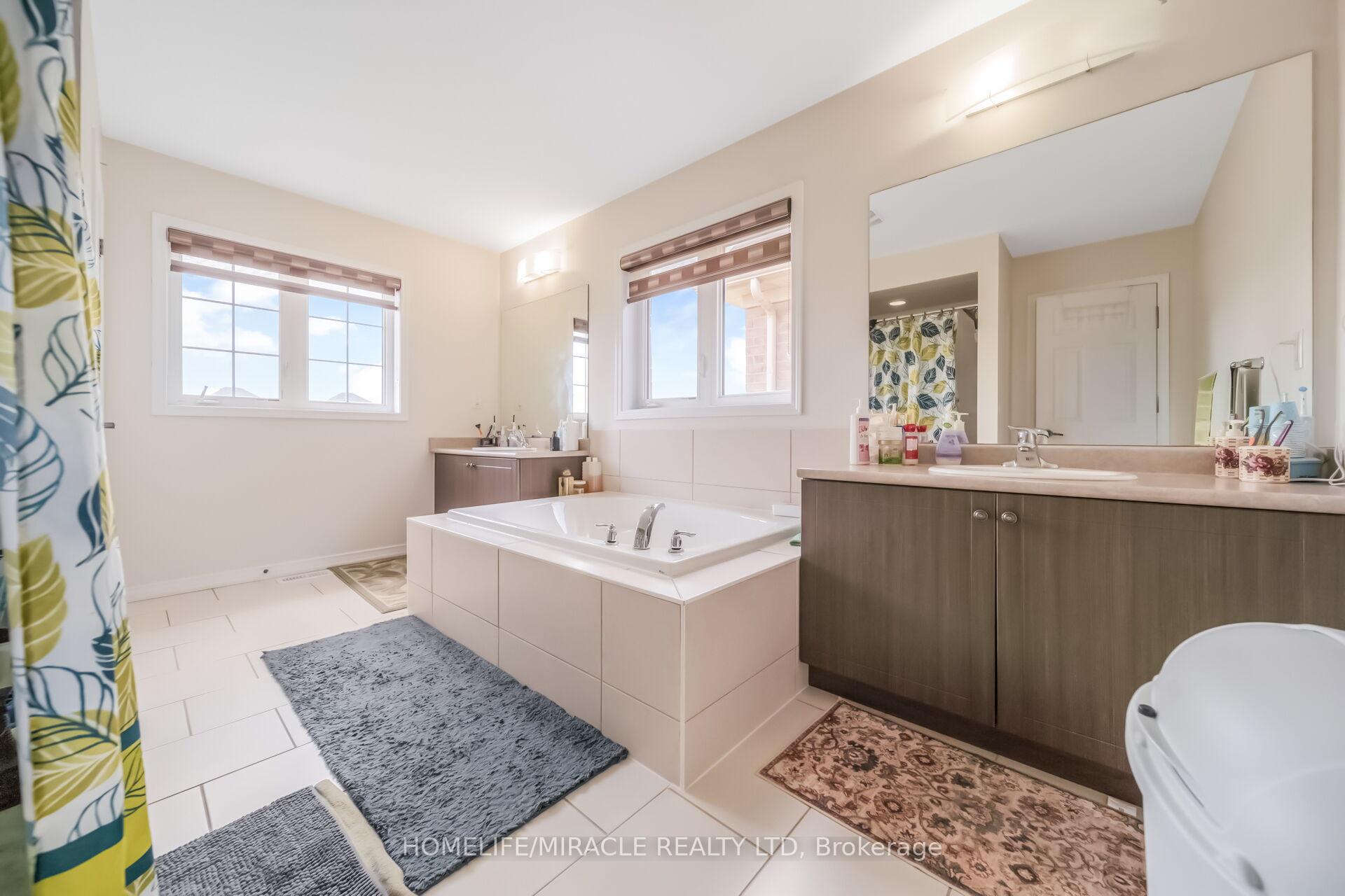 Photo 32 of 14 Abercrombie Crescent, Brampton, Northwest Brampton — HOMEH