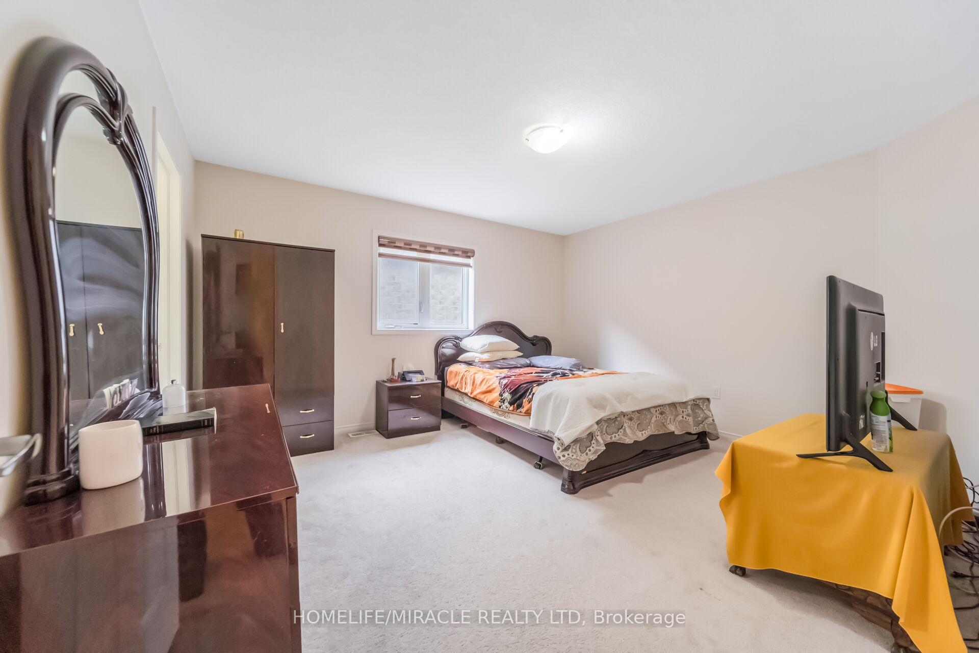 Photo 33 of 14 Abercrombie Crescent, Brampton, Northwest Brampton — HOMEH