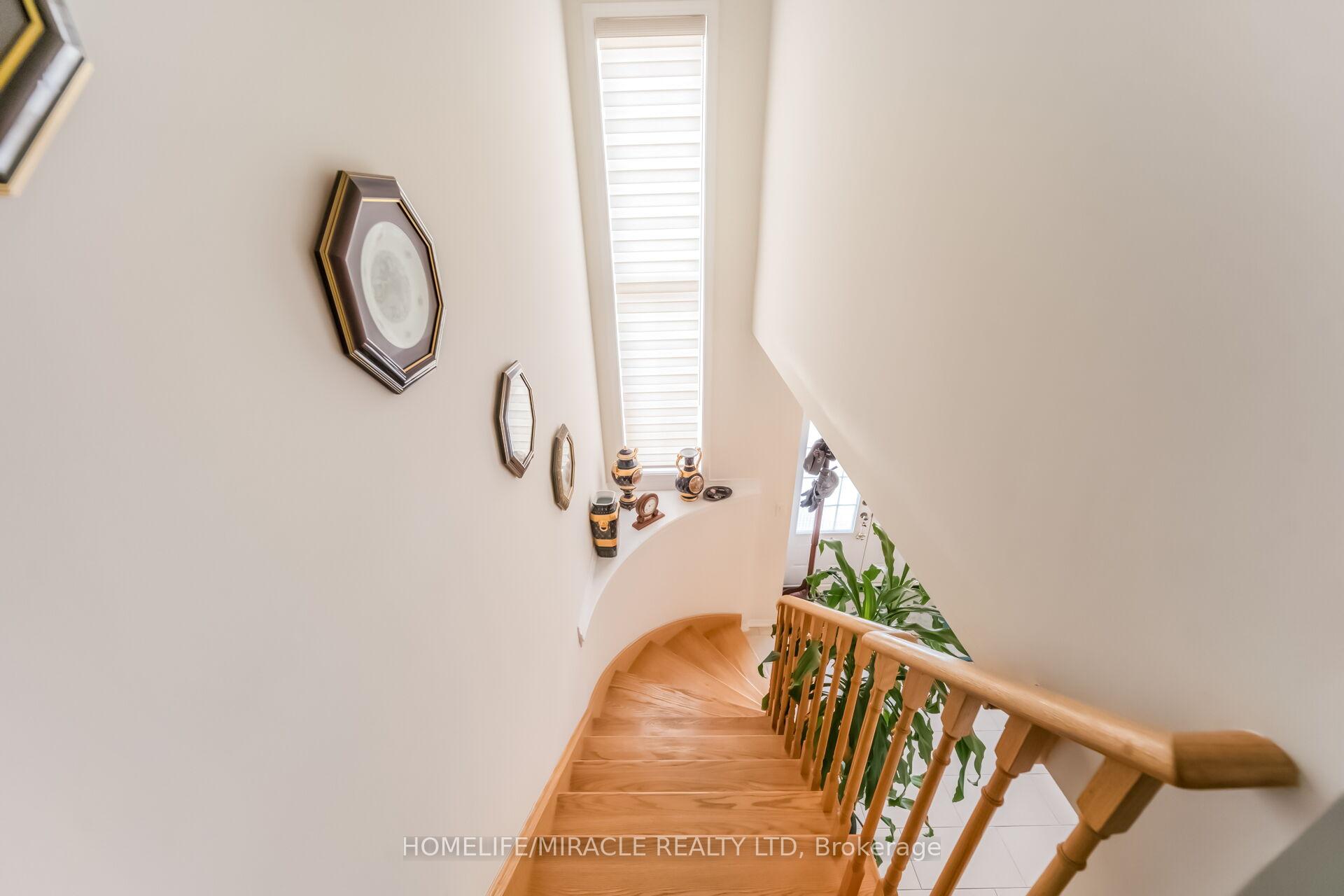 Photo 37 of 14 Abercrombie Crescent, Brampton, Northwest Brampton — HOMEH