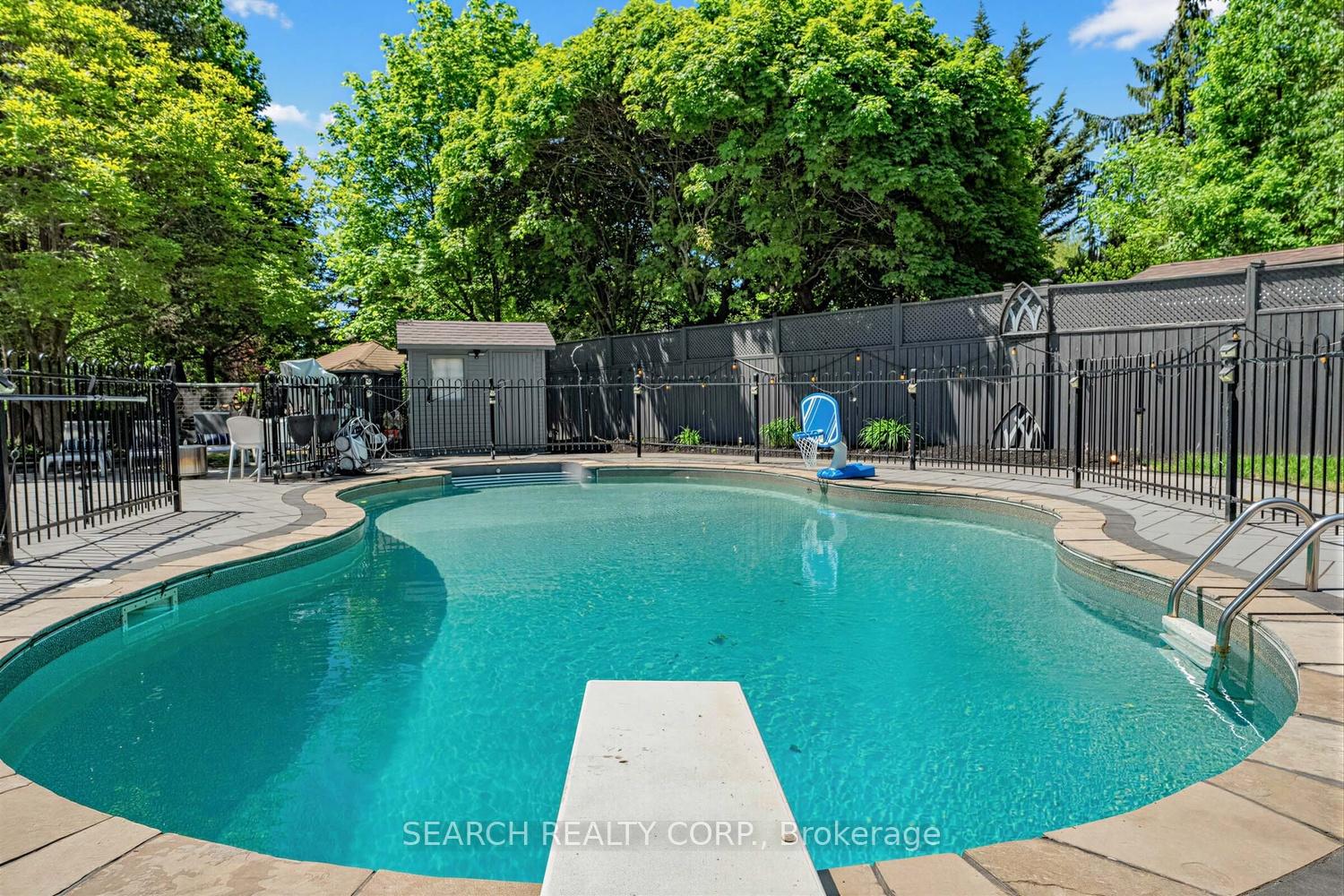 Photo 4 of 1421 Watersedge Road, Mississauga, Clarkson — HOMEH