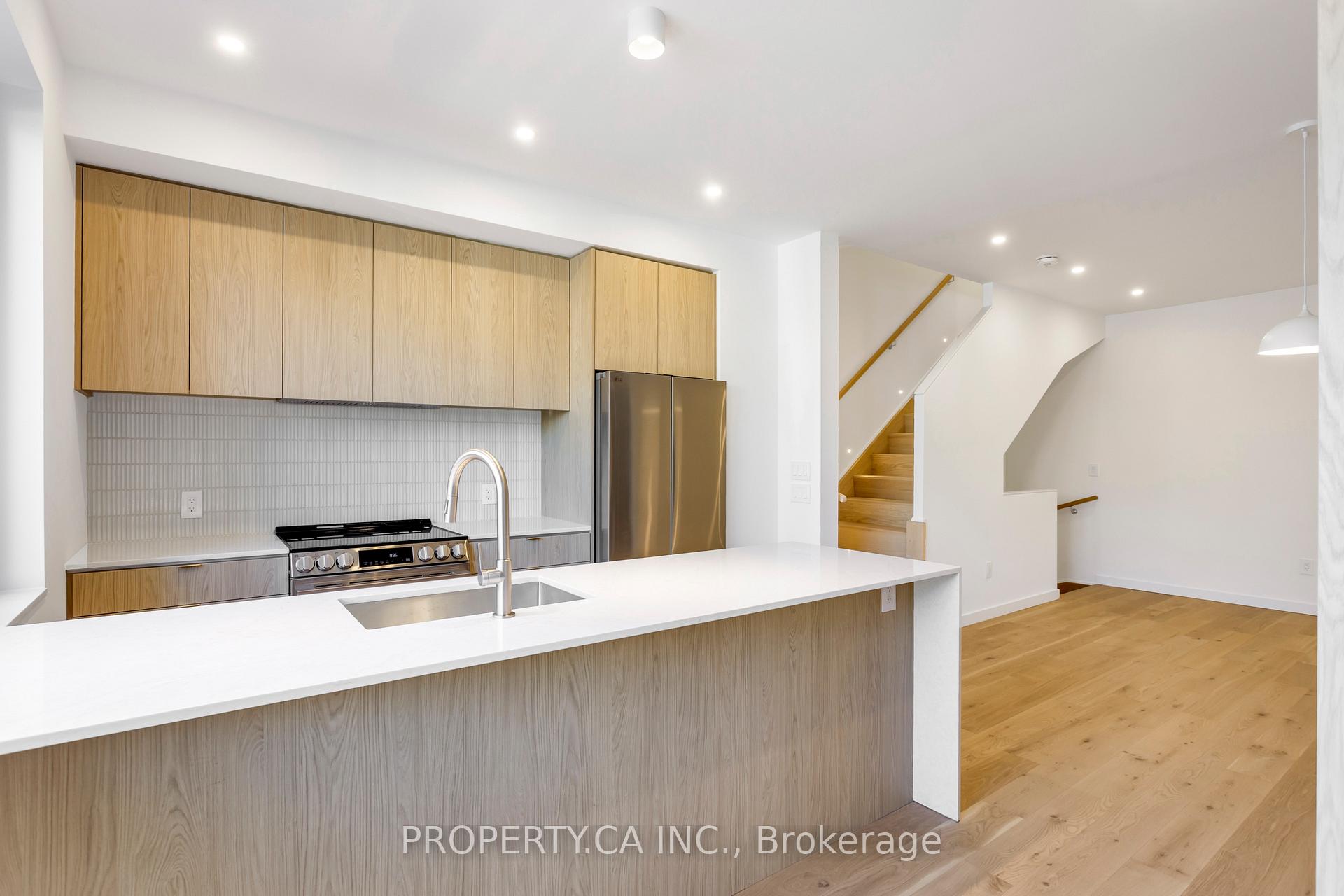 Photo 4 of Unit Unit #3, 301 Keele Street, Toronto, Junction Area — HOMEH
