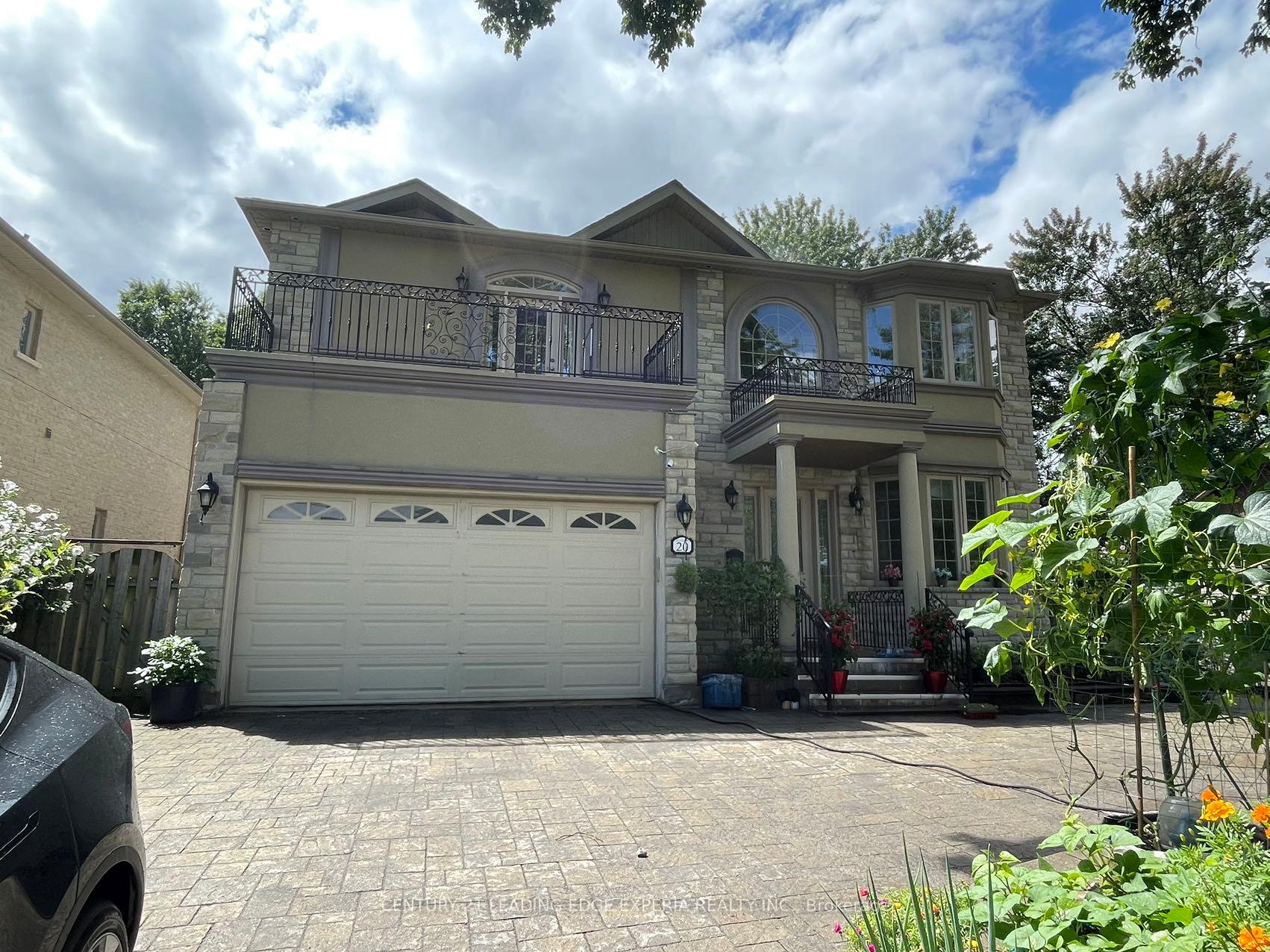 Front of 20 Grove Hill Drive W