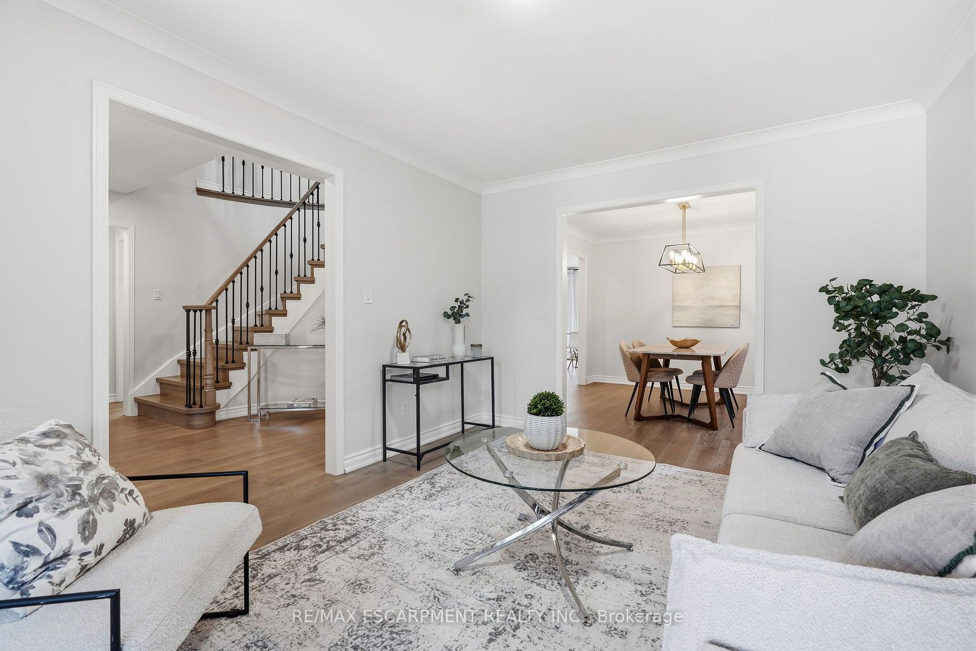 Photo 7 of 551 Deerhurst Drive, Burlington, Appleby — HOMEH