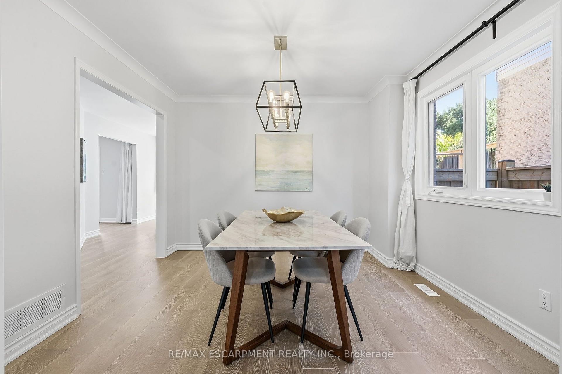 Photo 9 of 551 Deerhurst Drive, Burlington, Appleby — HOMEH