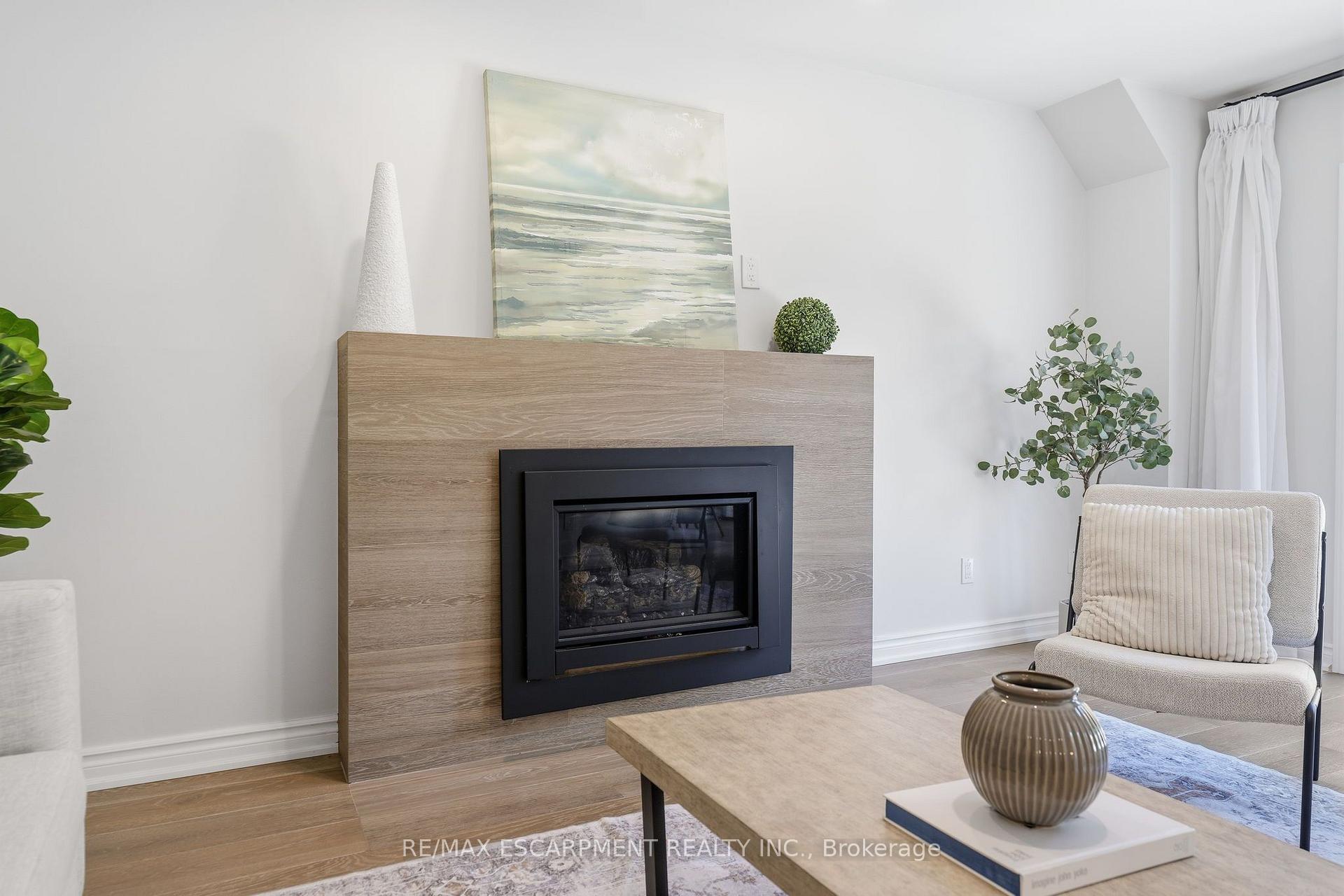 Photo 11 of 551 Deerhurst Drive, Burlington, Appleby — HOMEH