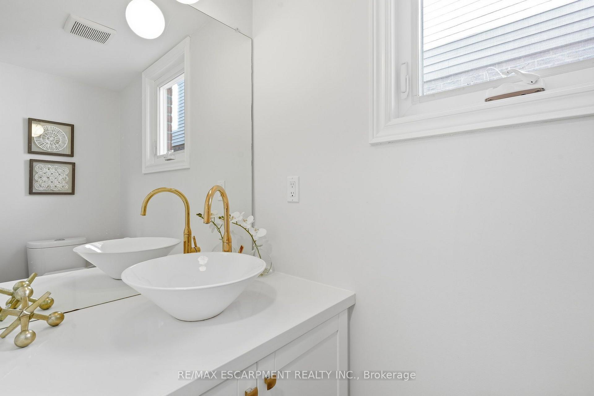 Photo 19 of 551 Deerhurst Drive, Burlington, Appleby — HOMEH