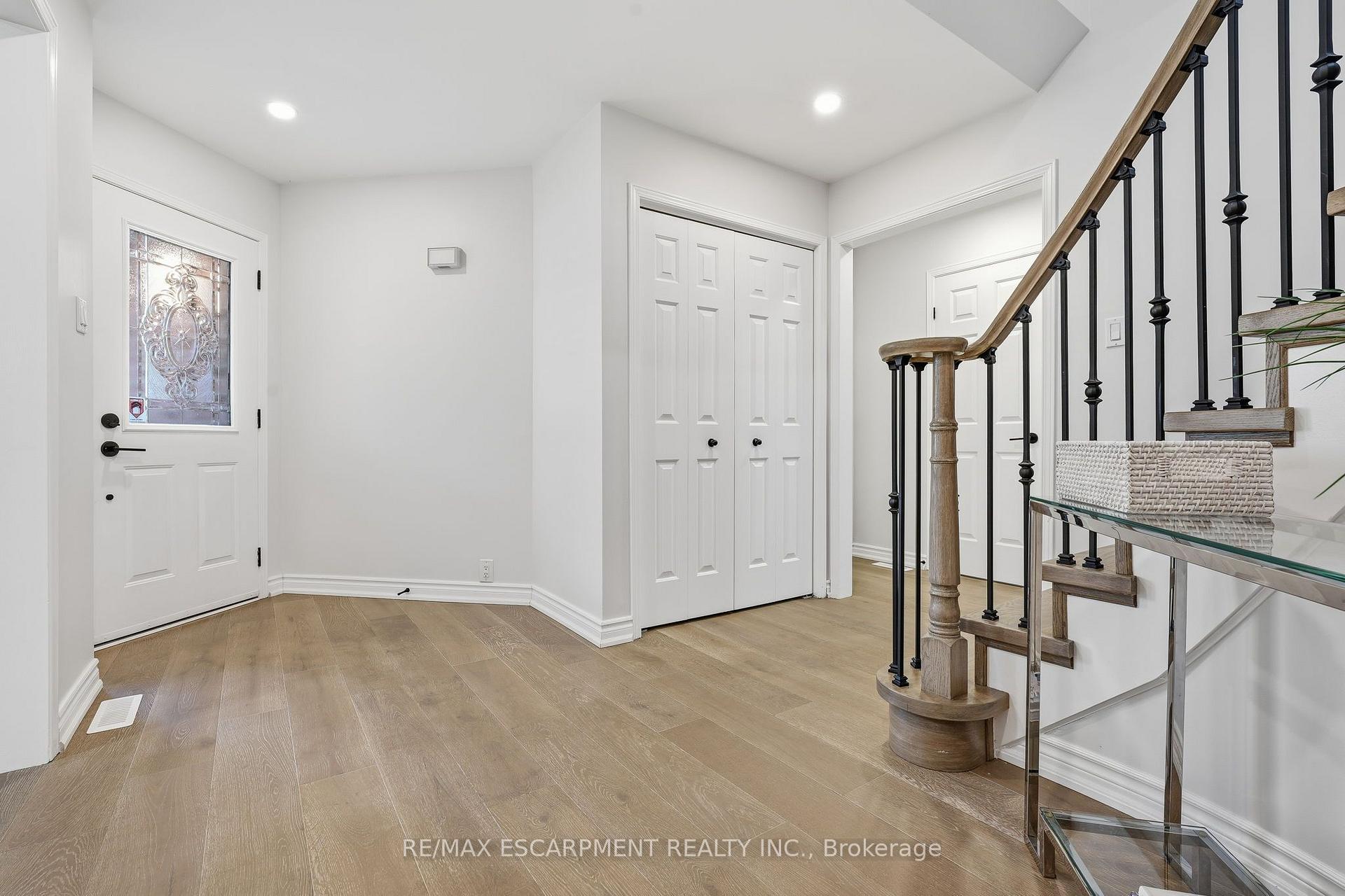 Photo 20 of 551 Deerhurst Drive, Burlington, Appleby — HOMEH