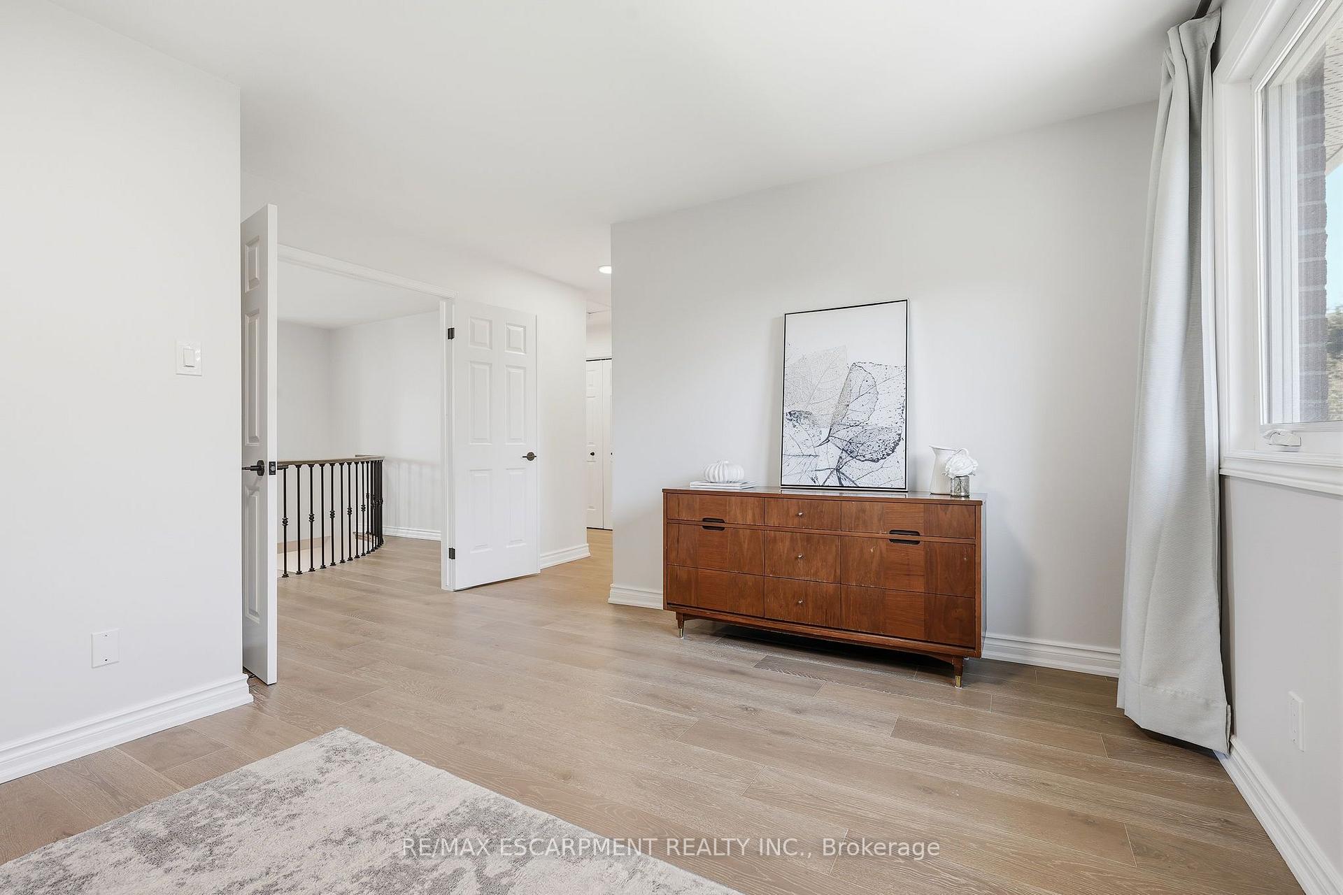 Photo 22 of 551 Deerhurst Drive, Burlington, Appleby — HOMEH