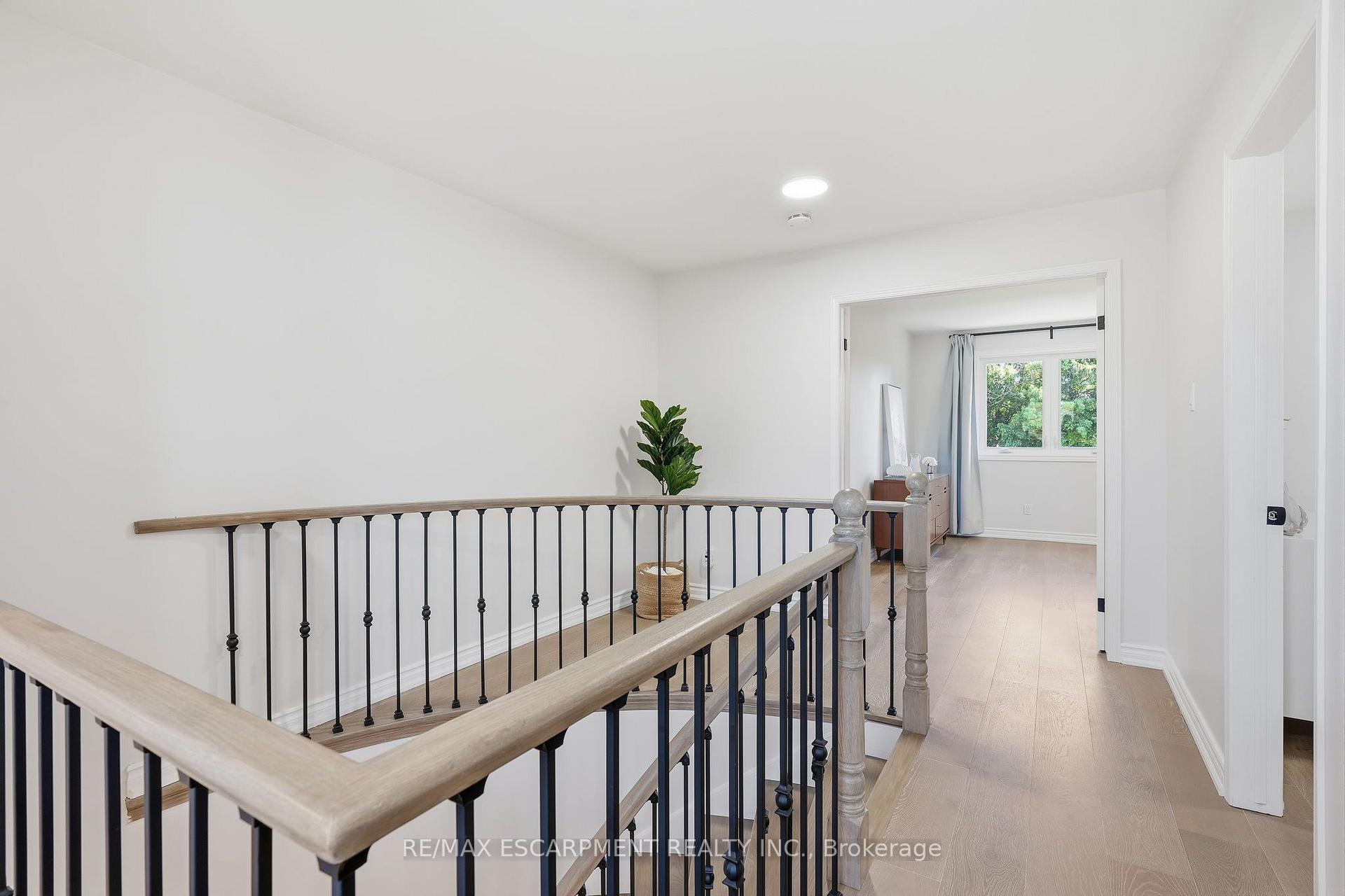 Photo 25 of 551 Deerhurst Drive, Burlington, Appleby — HOMEH