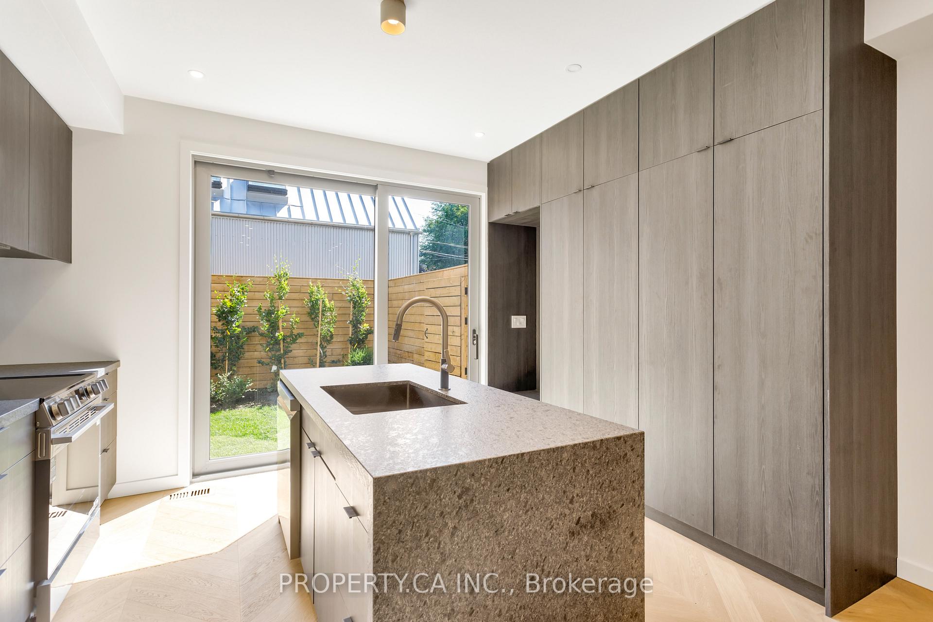 Photo 10 of Unit Unit #4, 301 Keele Street, Toronto, Junction Area — HOMEH